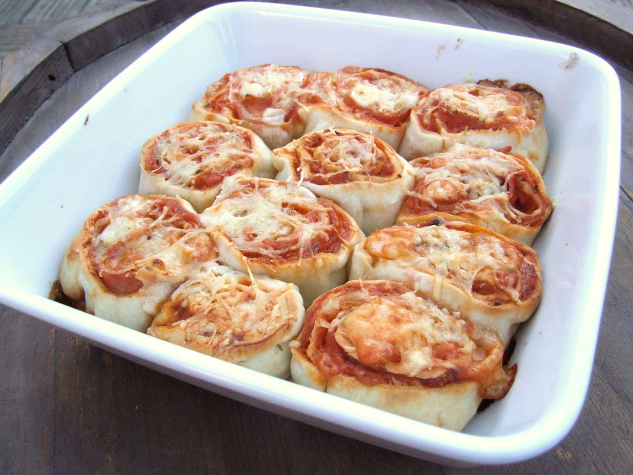 PIZZA ROLLS AU PESTO ROSSO