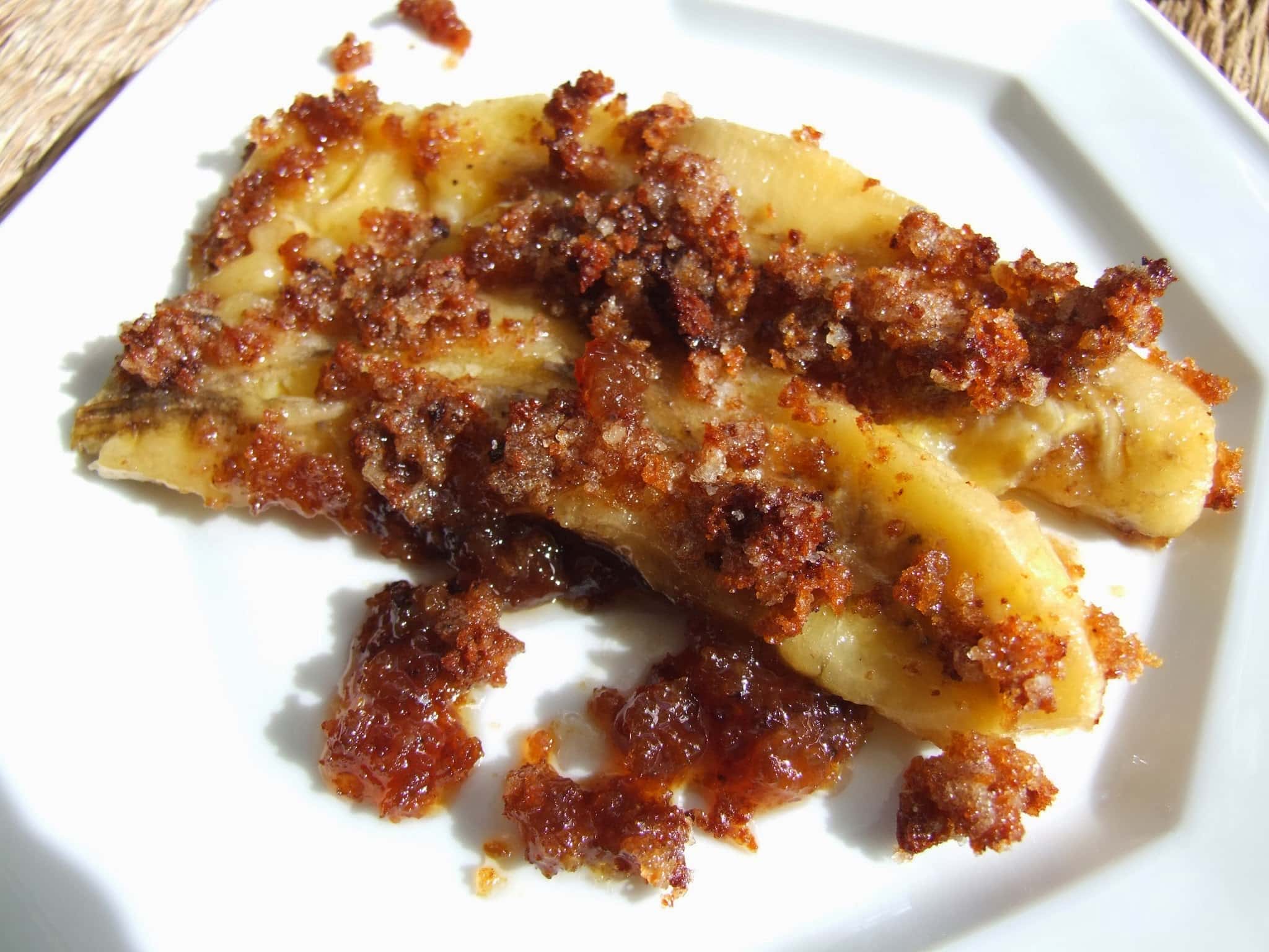 BANANES AU FOUR ET LEUR CRUMBLE DE PAIN D&rsquo;ÉPICES
