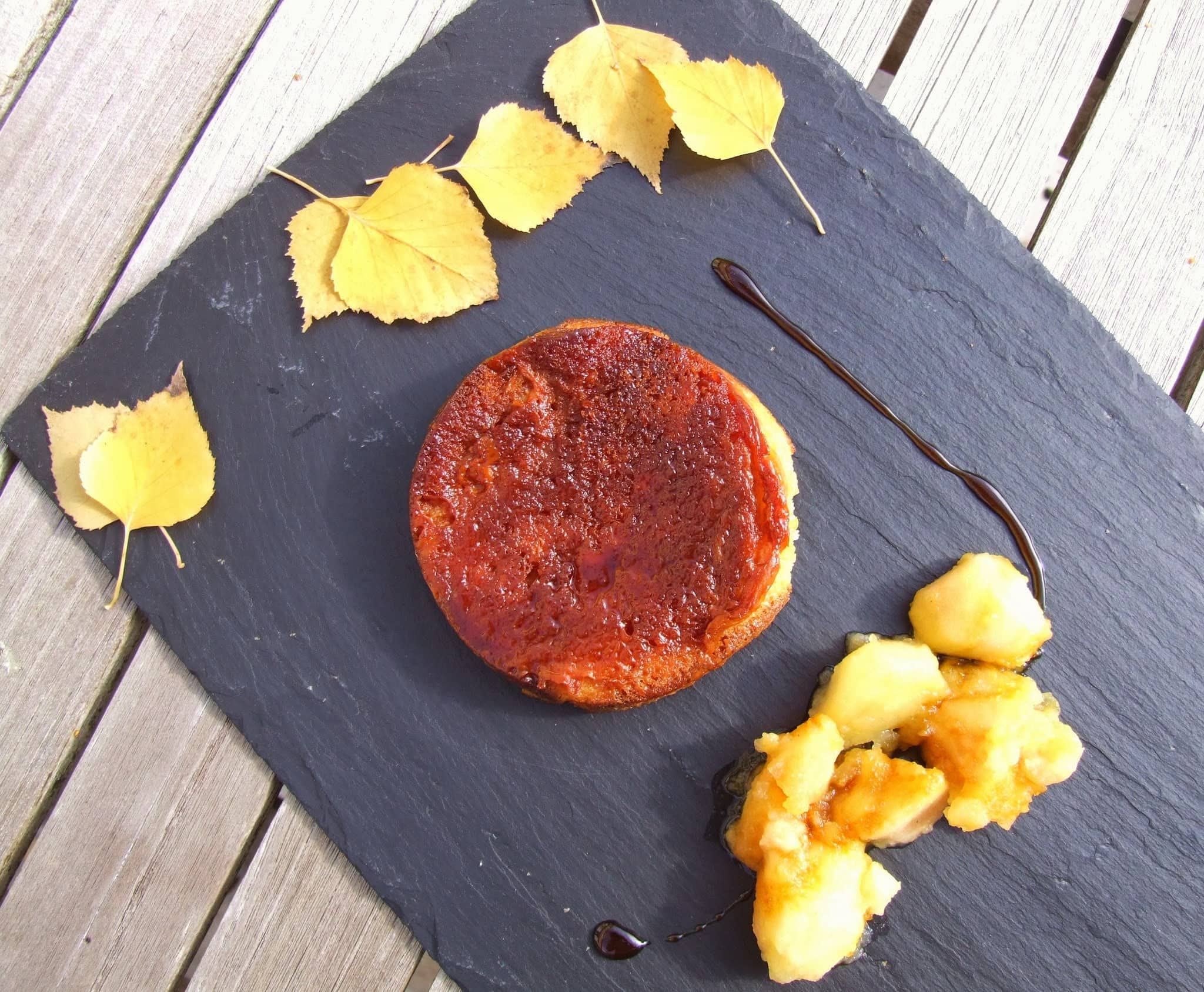 BRIOCHE PERDUE CARAMELISÉE AUX POMMES