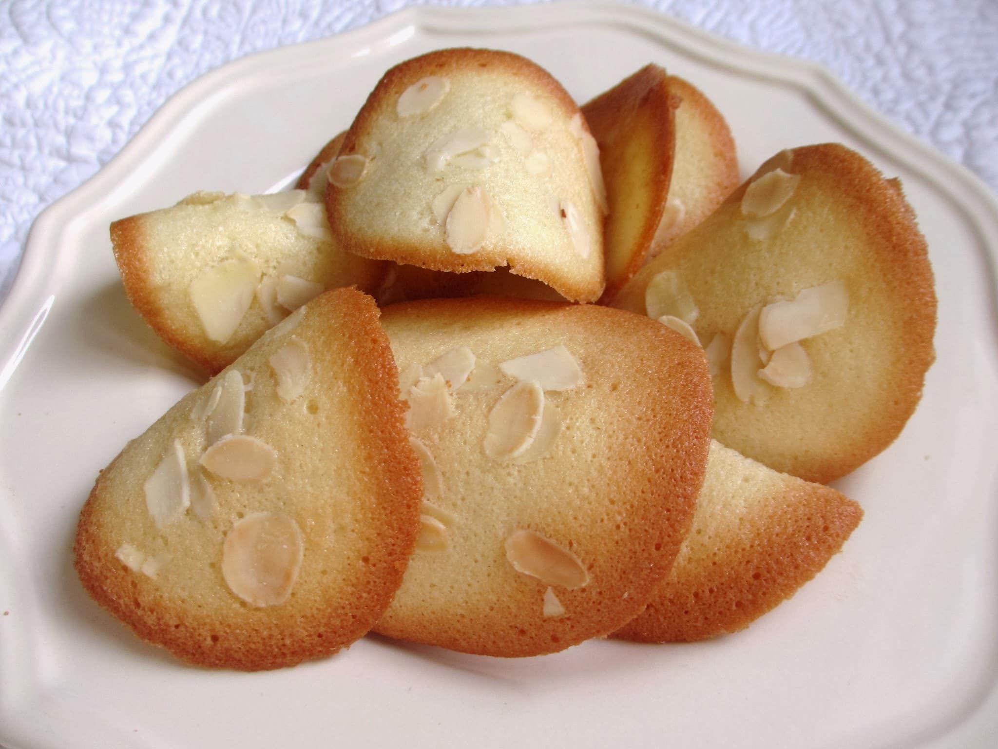 TUILES AUX AMANDES