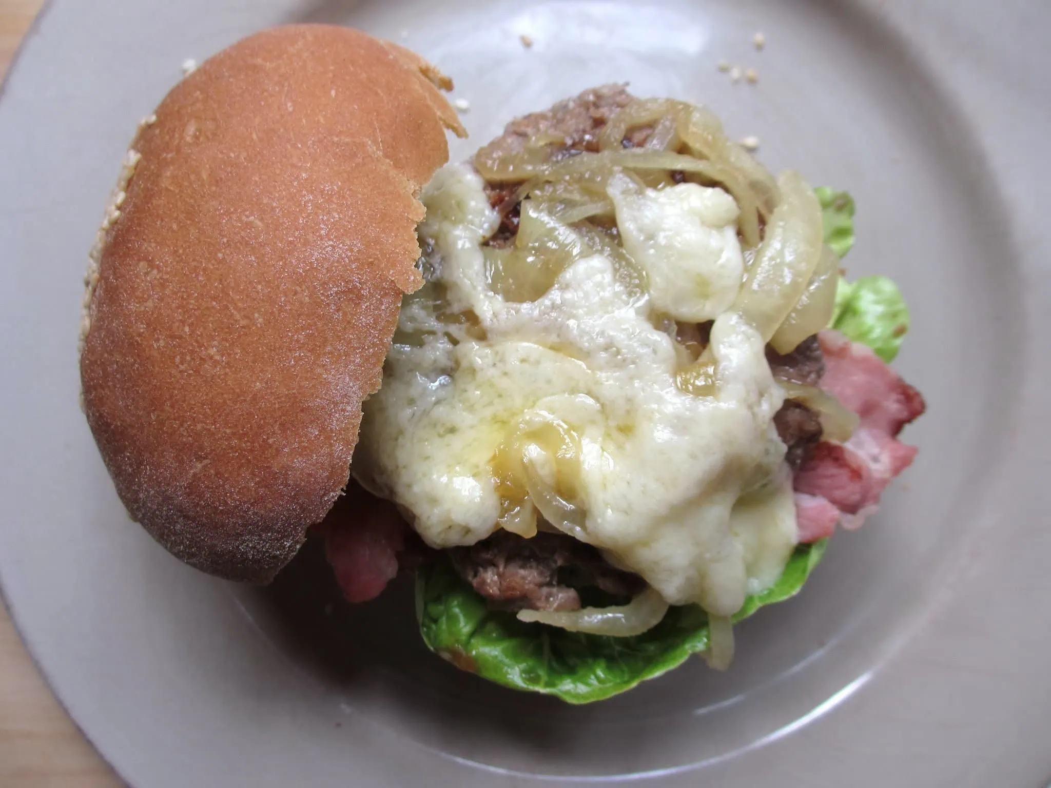 BACON AND CHEESE BURGER