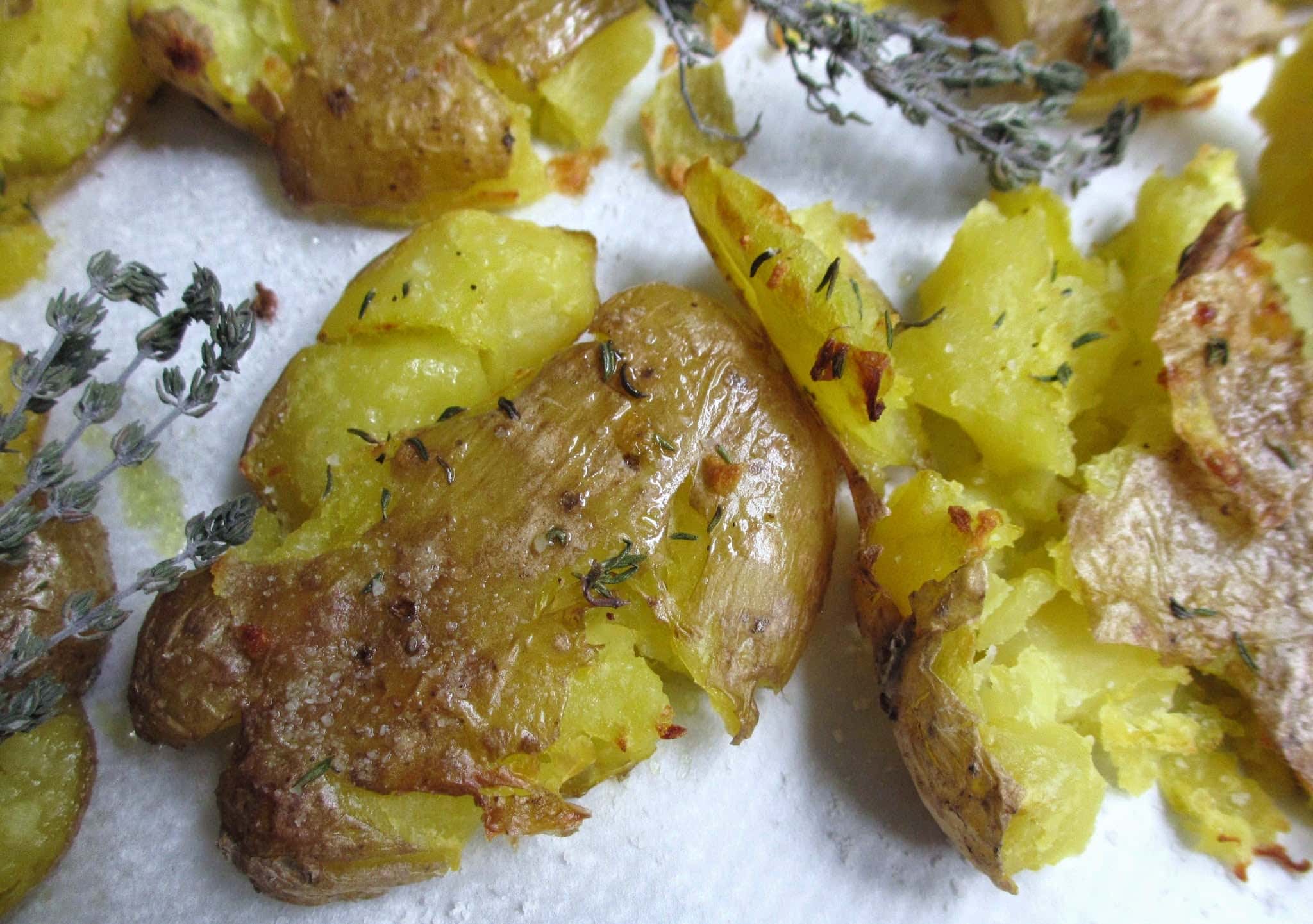 POMMES DE TERRE ÉCRASÉES À L’HUILE AROMATISÉE