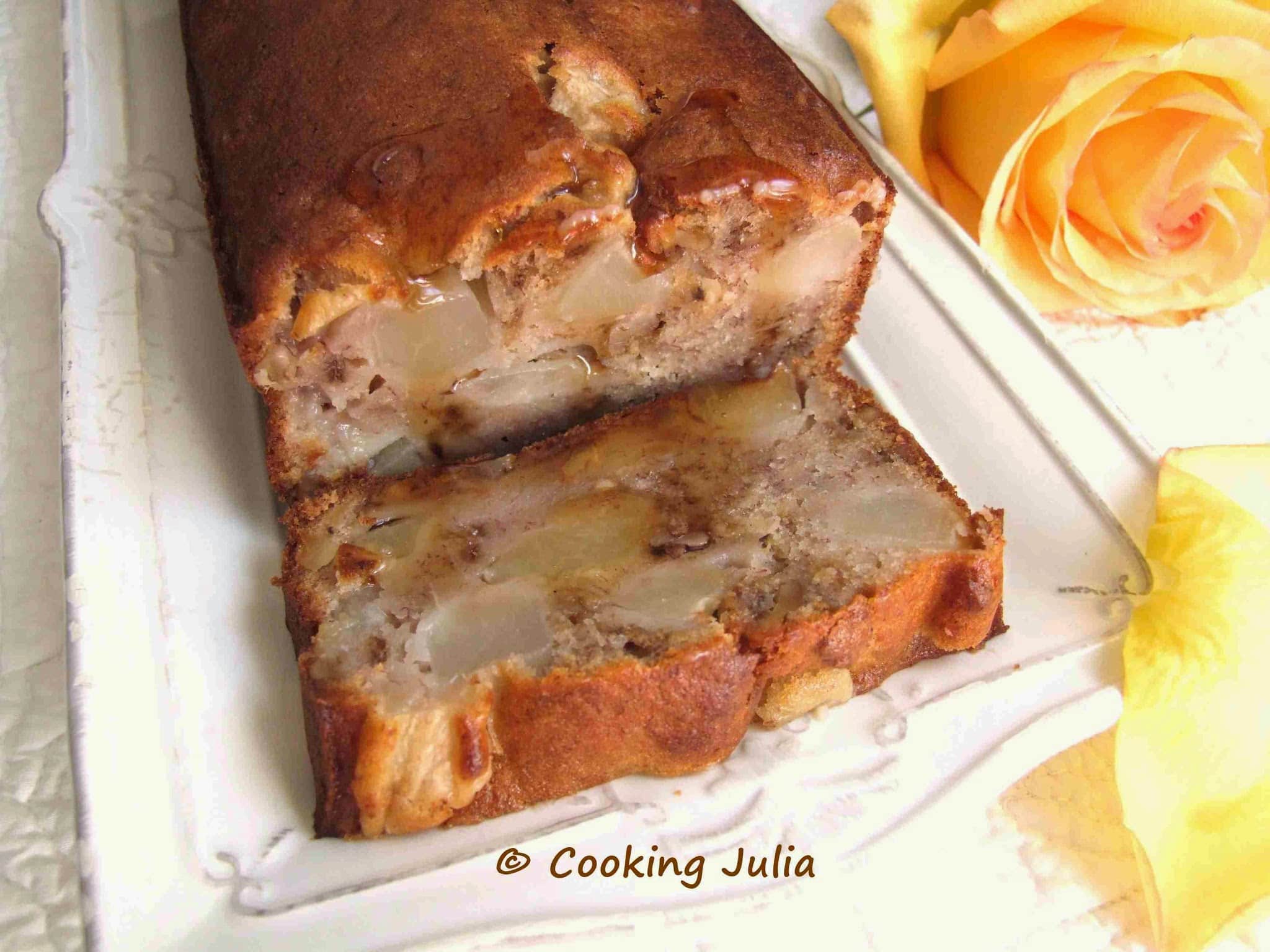 BANANA BREAD AUX POIRES ET AU SIROP D’ÉRABLE