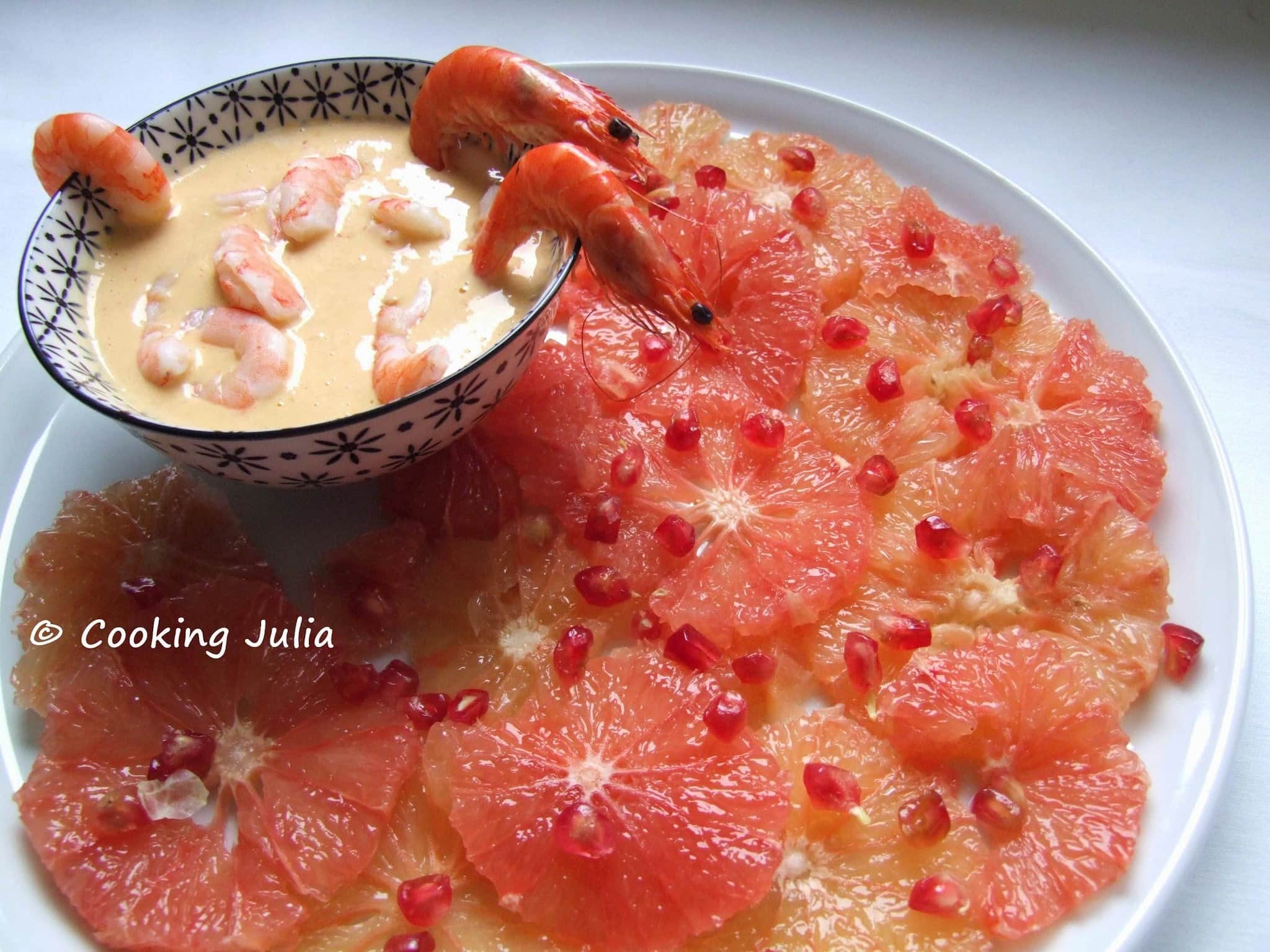 CREVETTES SAUCE COCKTAIL ET LEUR CARPACCIO DE POMÉLO