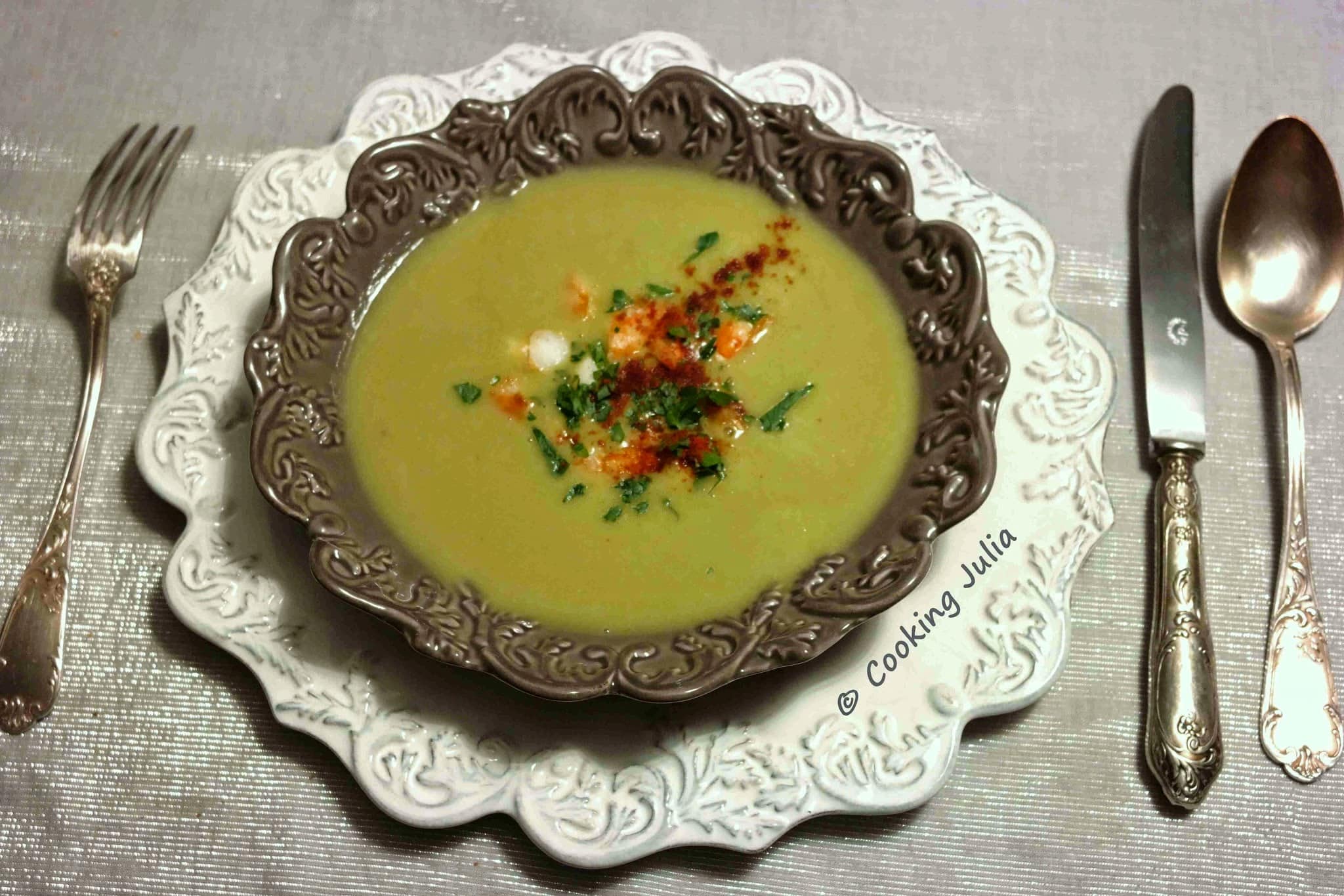 VELOUTÉ DE POIS CASSÉS AUX GAMBAS