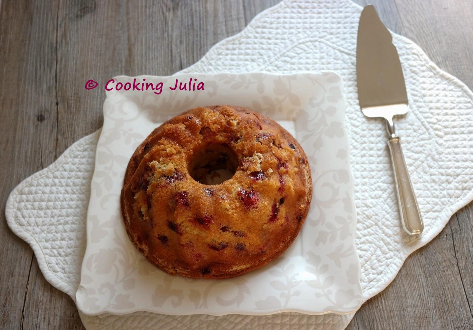 BUNDT CAKE AUX CRANBERRIES