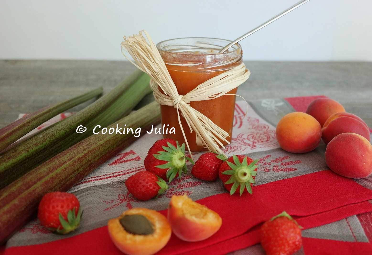 CONFITURE ALLÉGÉE AUX TROIS FRUITS