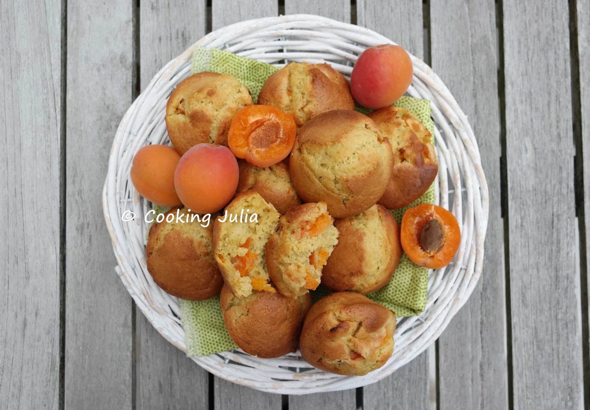MUFFINS ABRICOT-PISTACHE