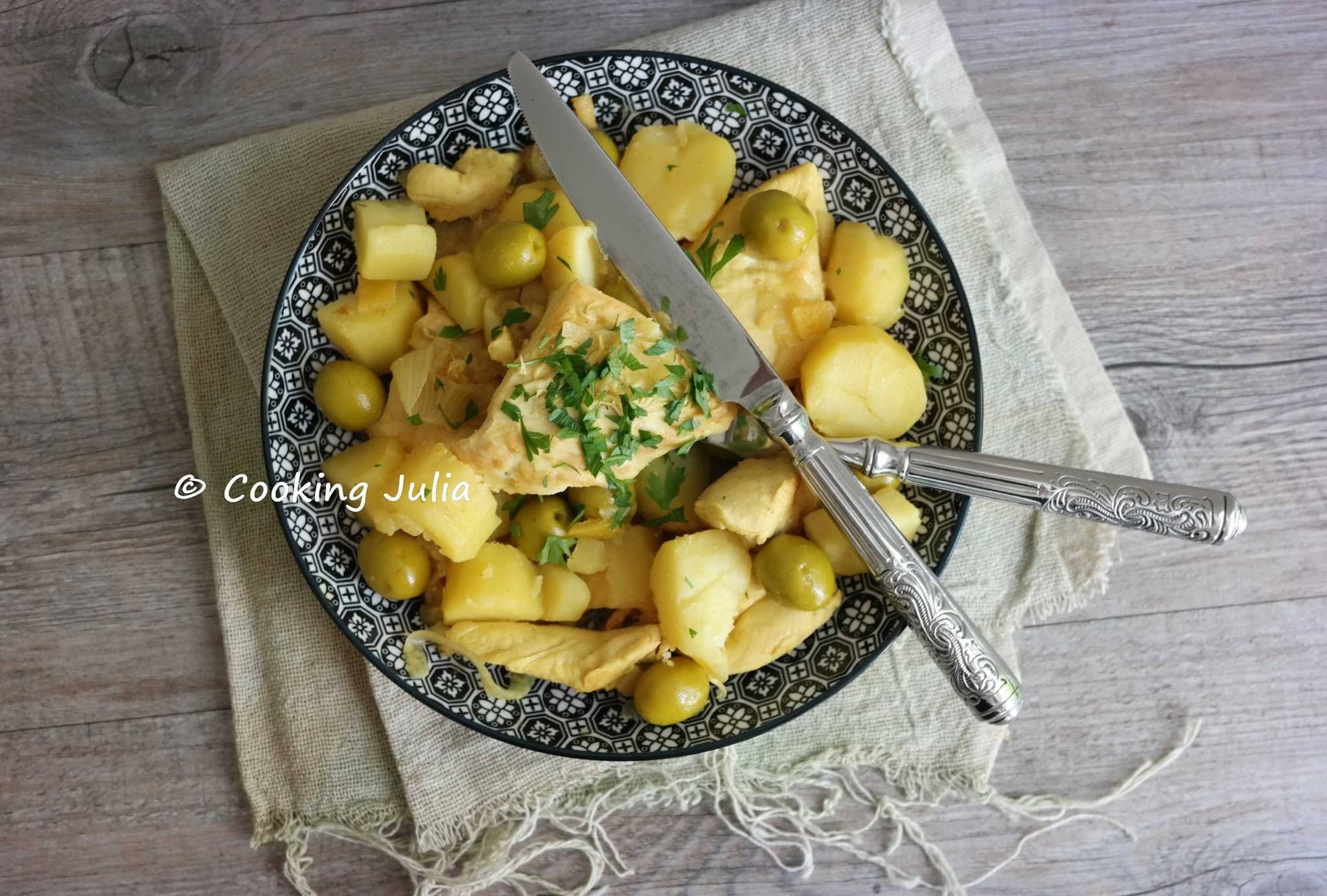 POULET AUX OLIVES ET CITRONS CONFITS