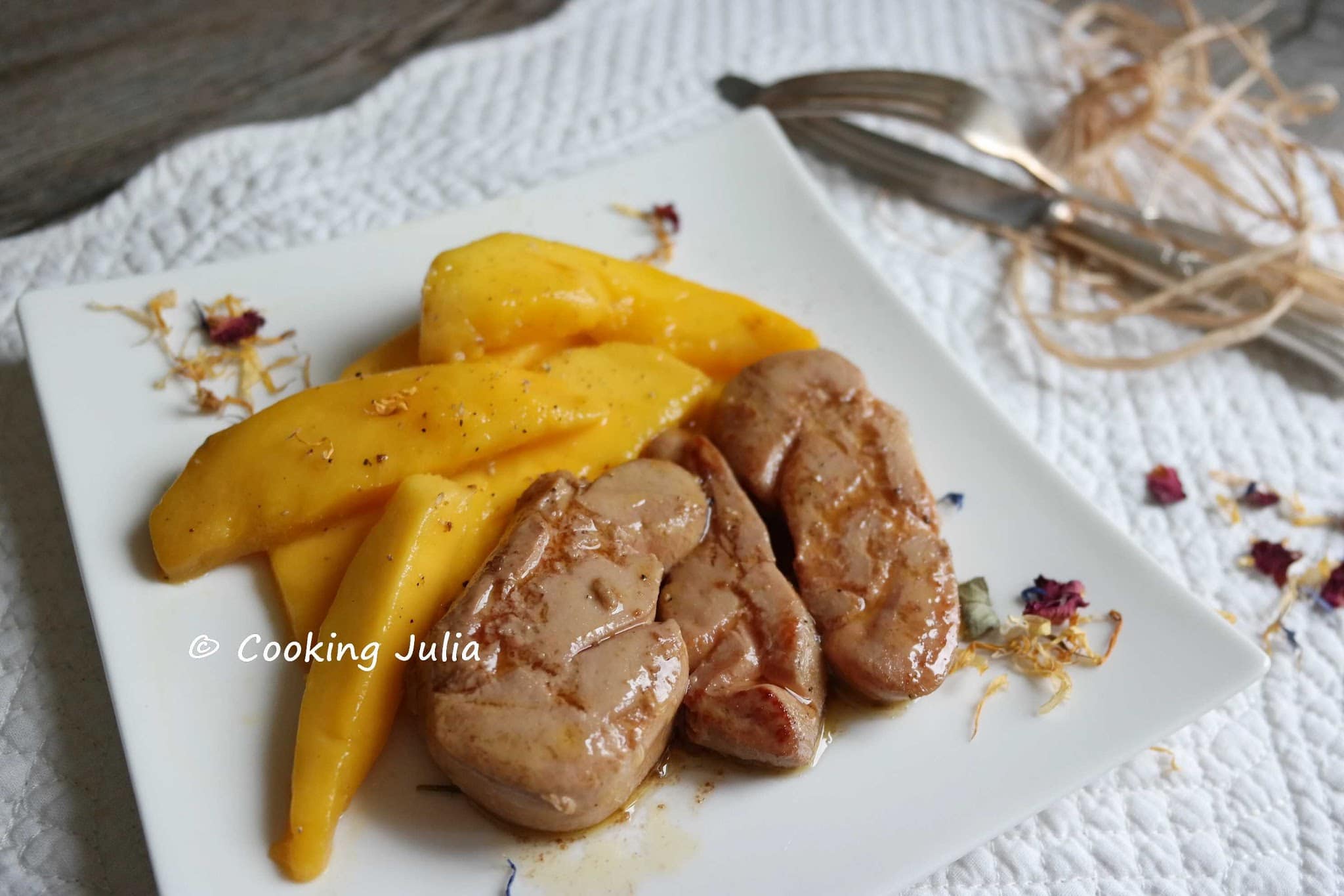 FOIE GRAS POÊLÉ AUX MANGUES