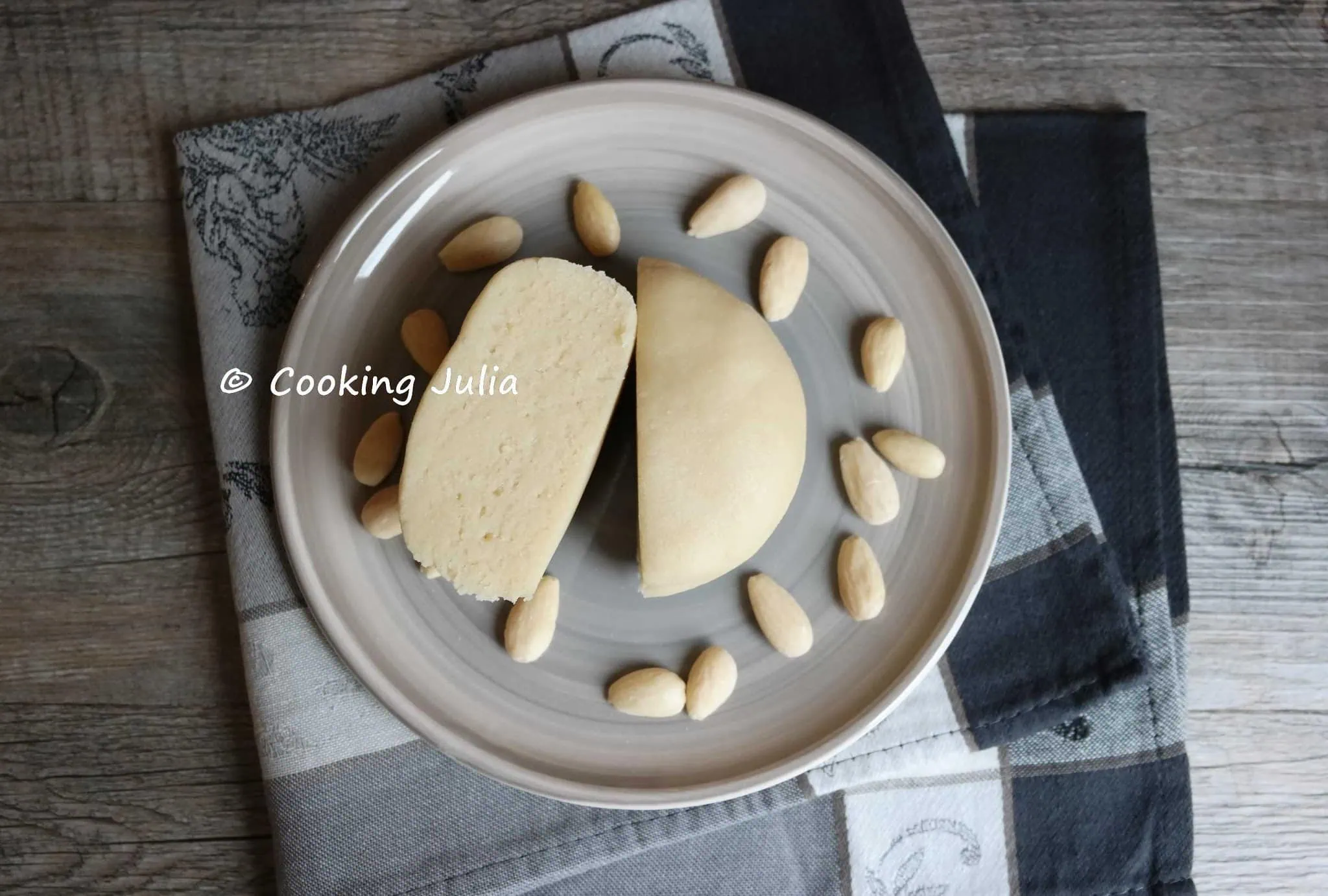 PÂTE D&rsquo;AMANDE MAISON