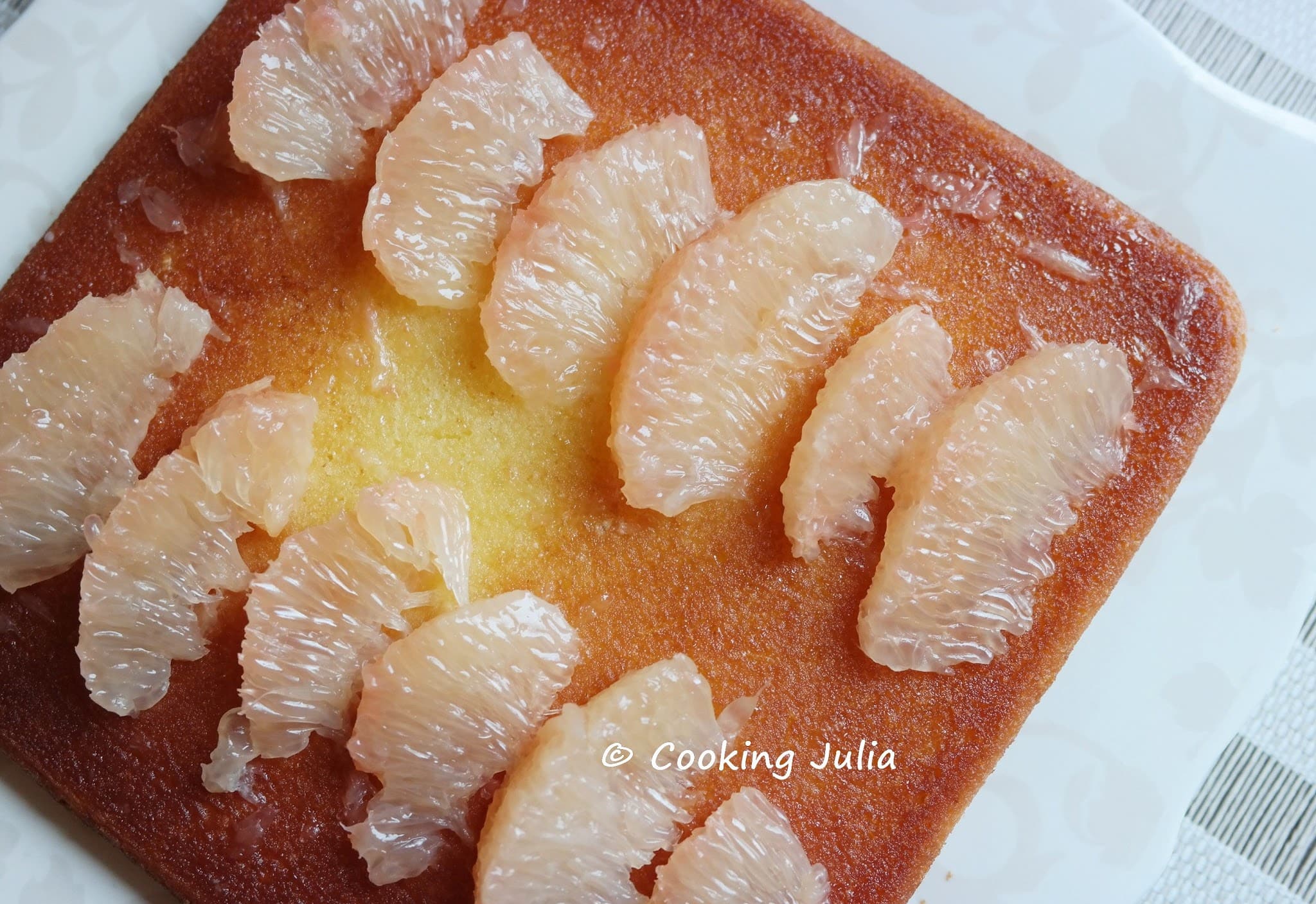 GÂTEAU HUMIDE AU PAMPLEMOUSSE