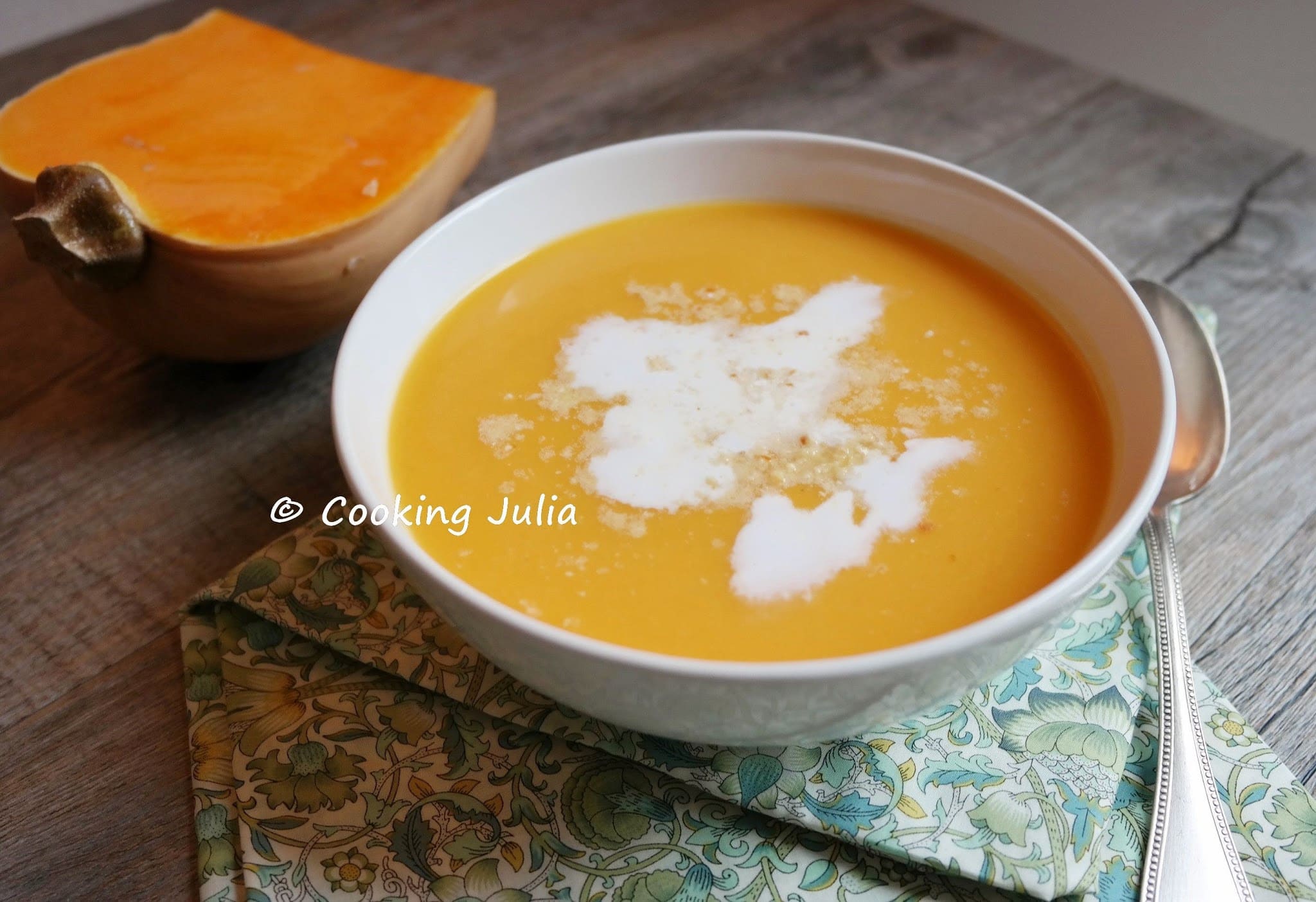 VELOUTÉ DE BUTTERNUT AU LAIT DE COCO