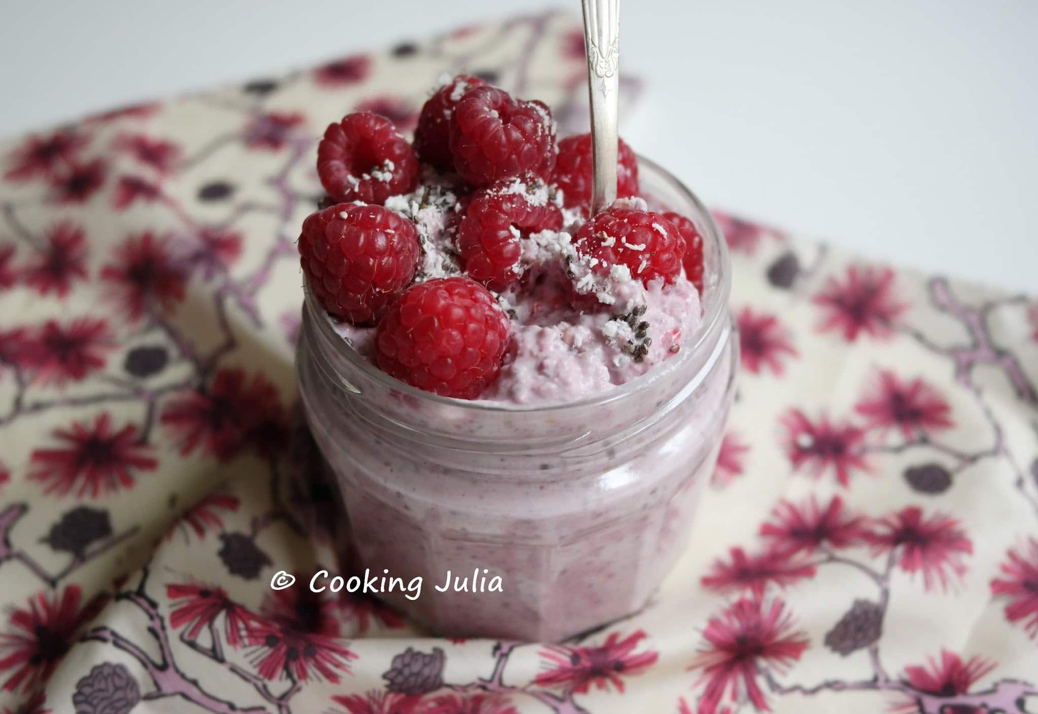 CHIA PUDDING AVOINE, COCO ET FRAMBOISE