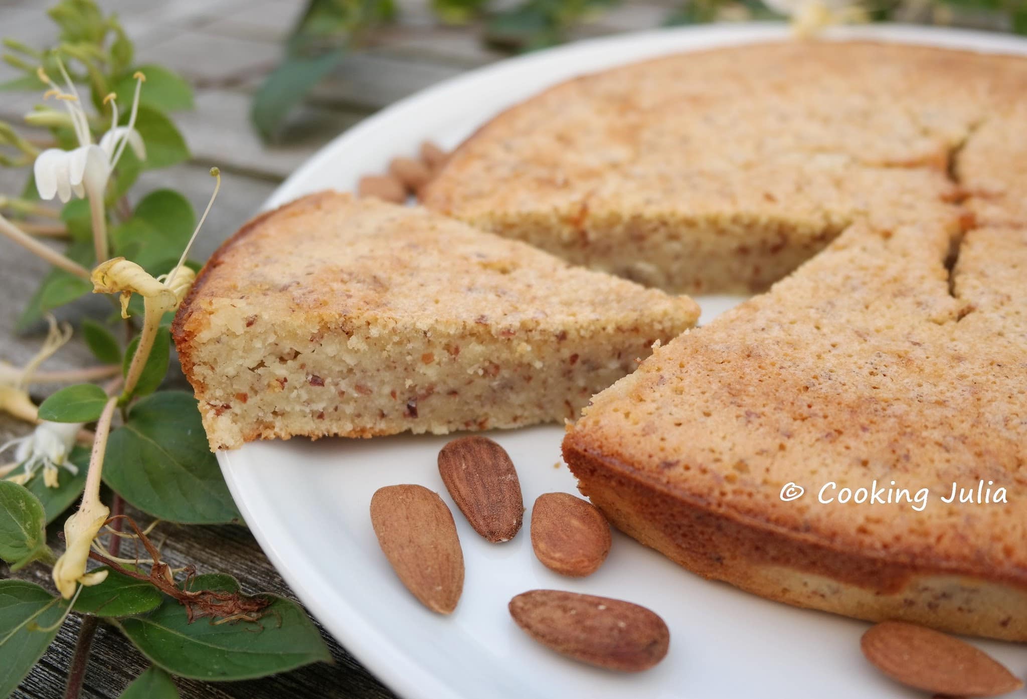 GÂTEAU MOELLEUX À L&rsquo;OKARA D&rsquo;AMANDE