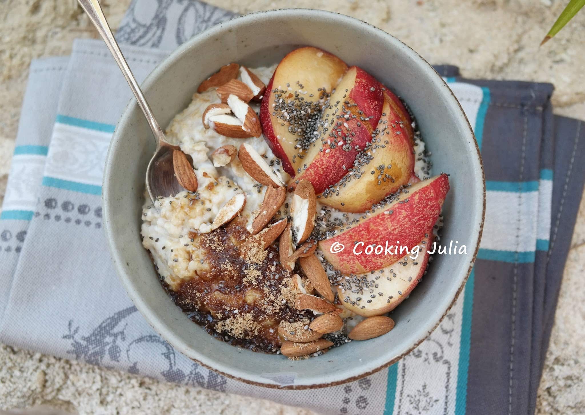 PORRIDGE TIÈDE AUX NECTARINES
