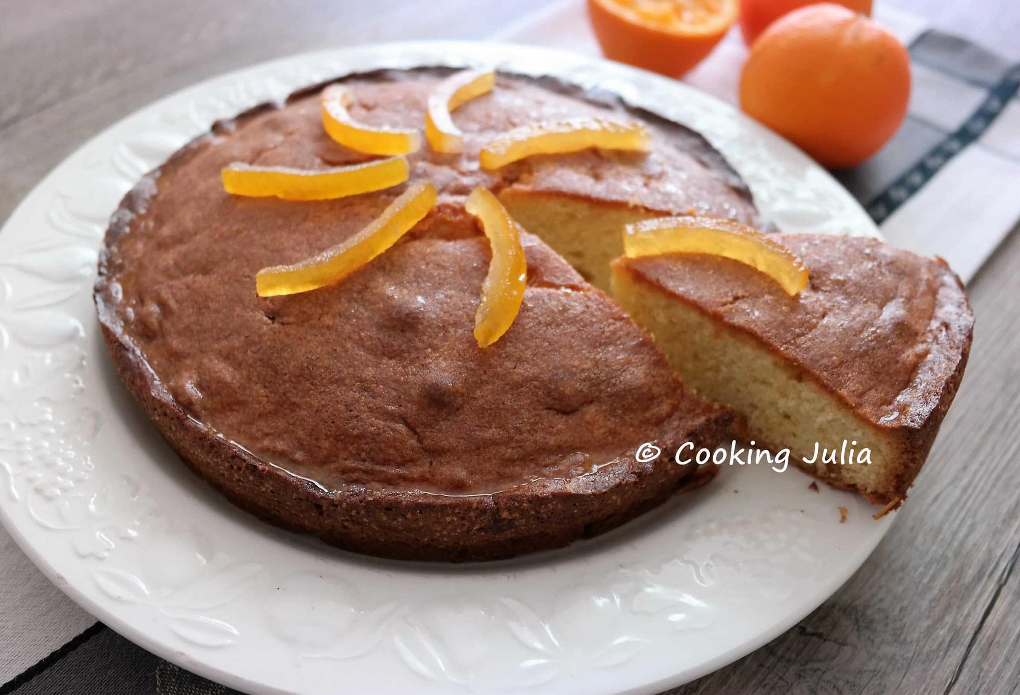 GÂTEAU À LA PÂTE D&rsquo;AMANDE ET À L&rsquo;ORANGE