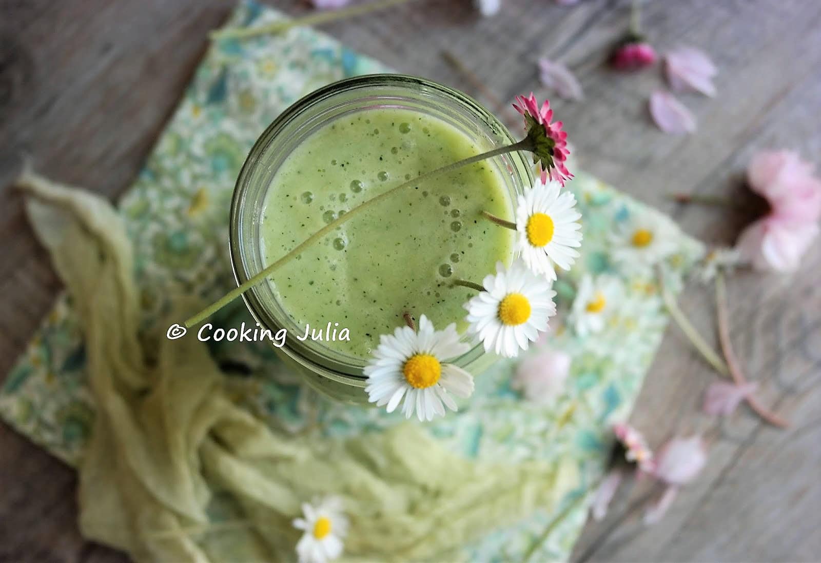 LE THEME DU MOIS : UN SMOOTHIE SINON RIEN !