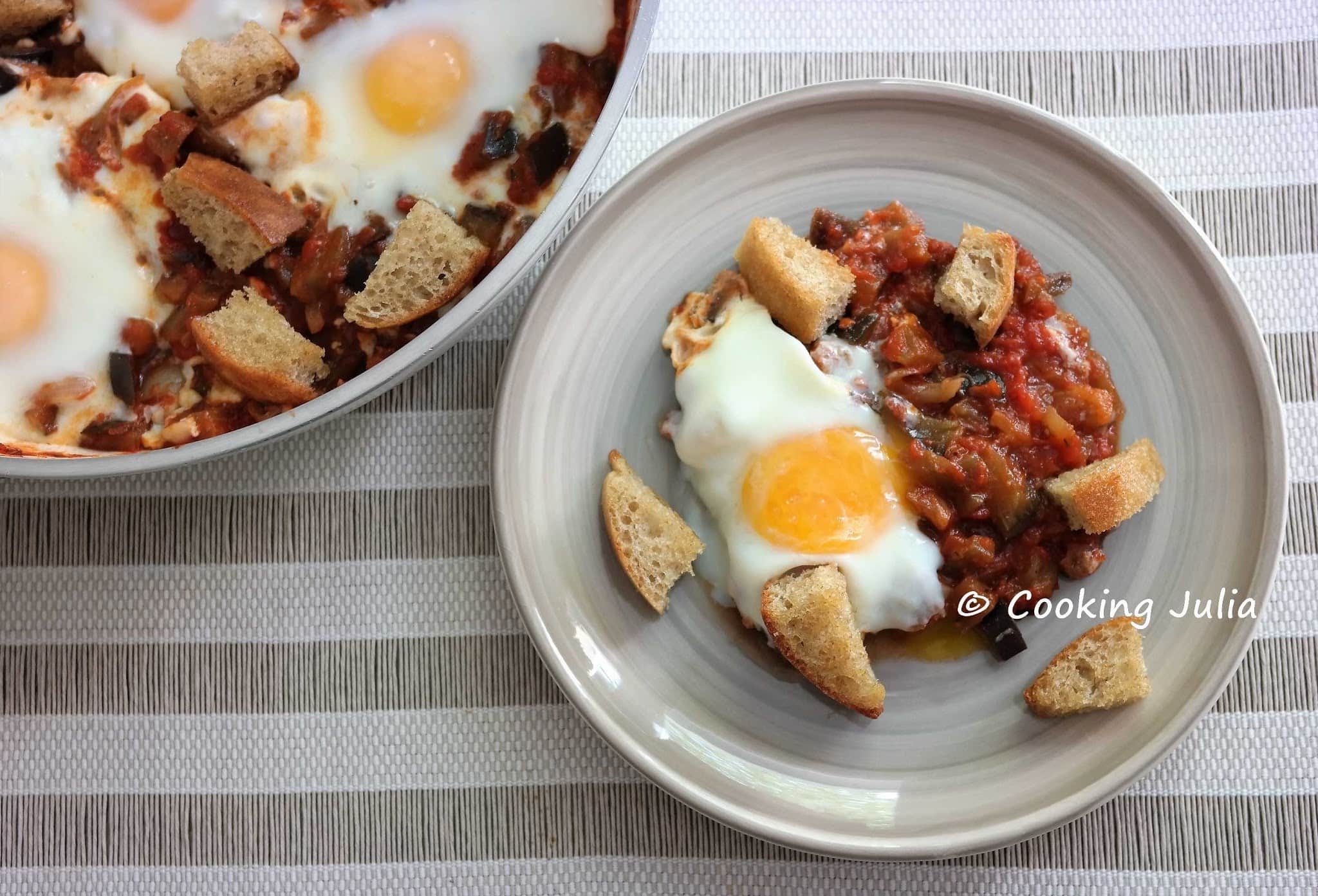 AUBERGINES AUX ŒUFS ET AUX CROÛTONS