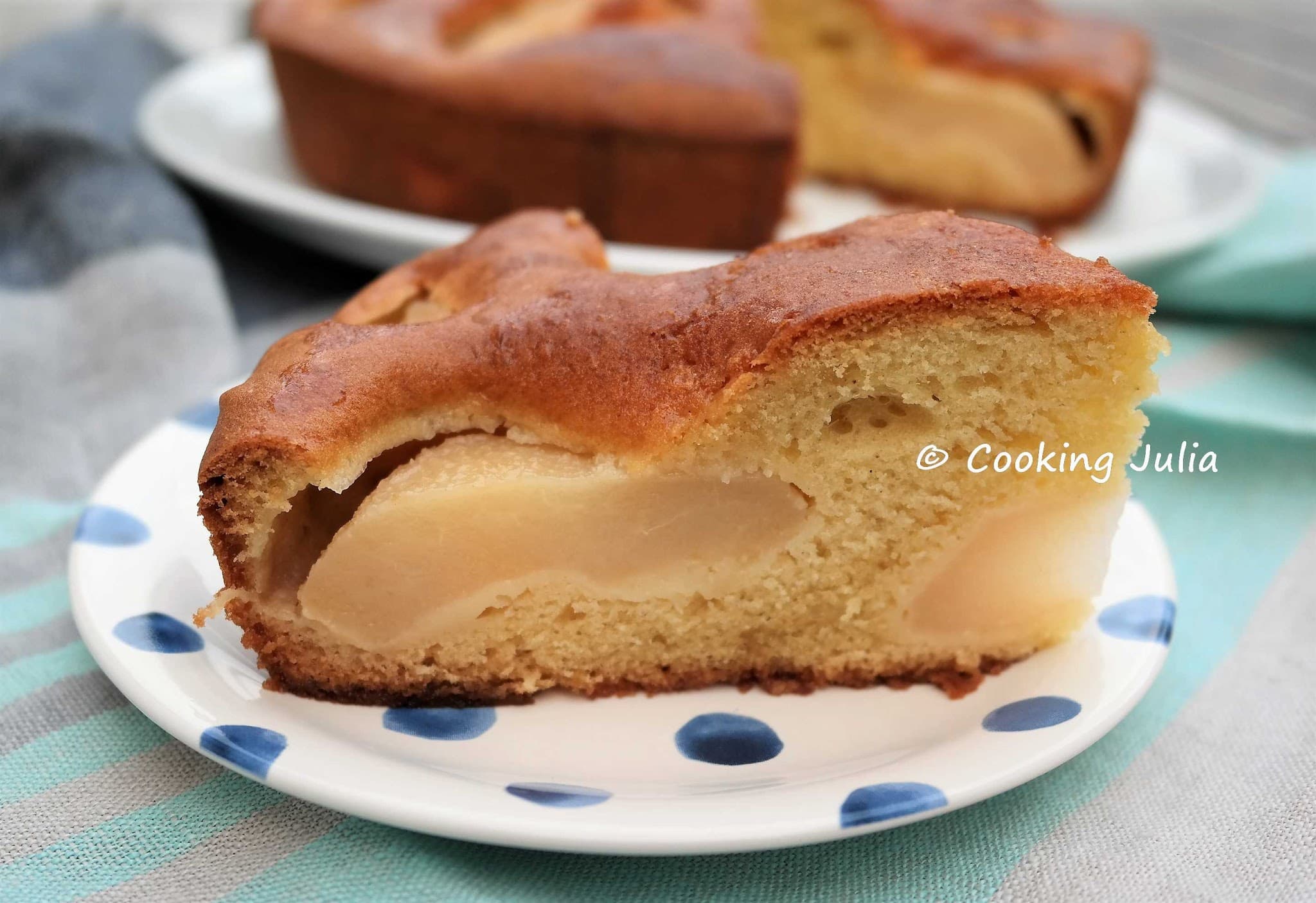 GÂTEAU MOELLEUX AUX POIRES