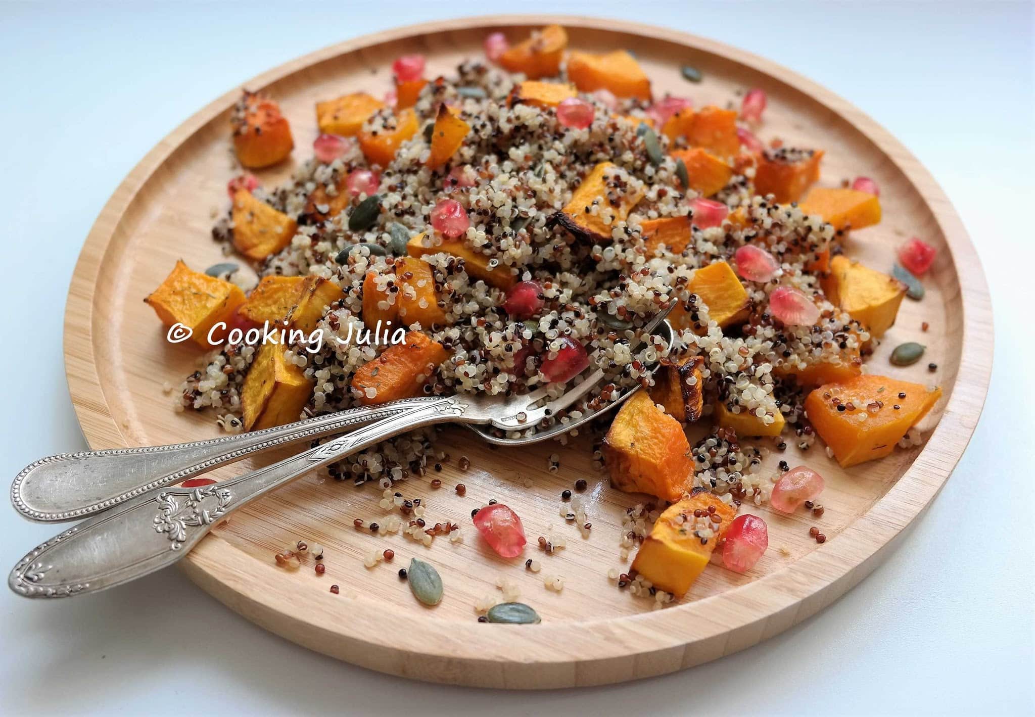 SALADE DE QUINOA, BUTTERNUT ET GRENADE