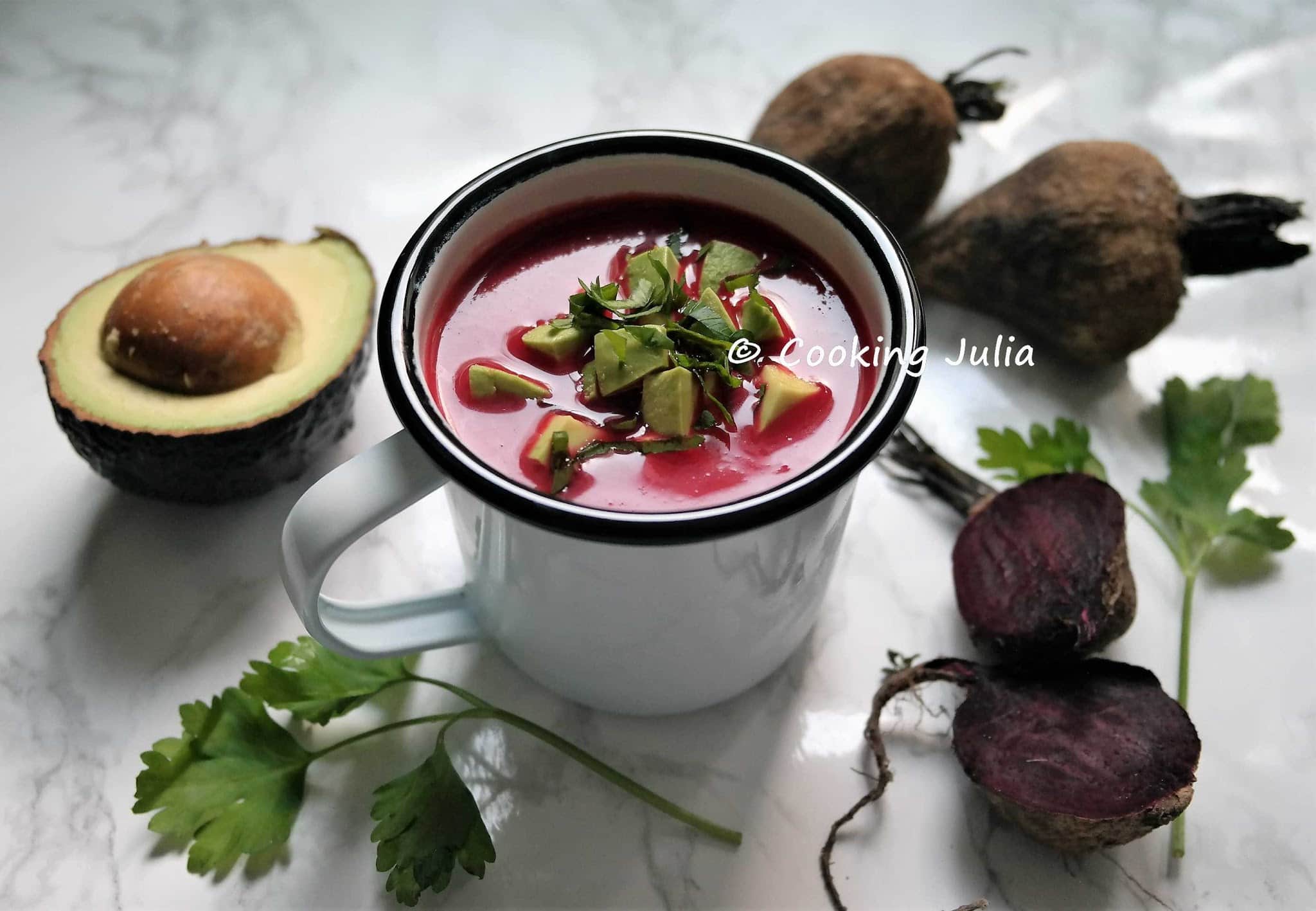 VELOUTÉ DE BETTERAVE ET CAROTTE À L&rsquo;AVOCAT