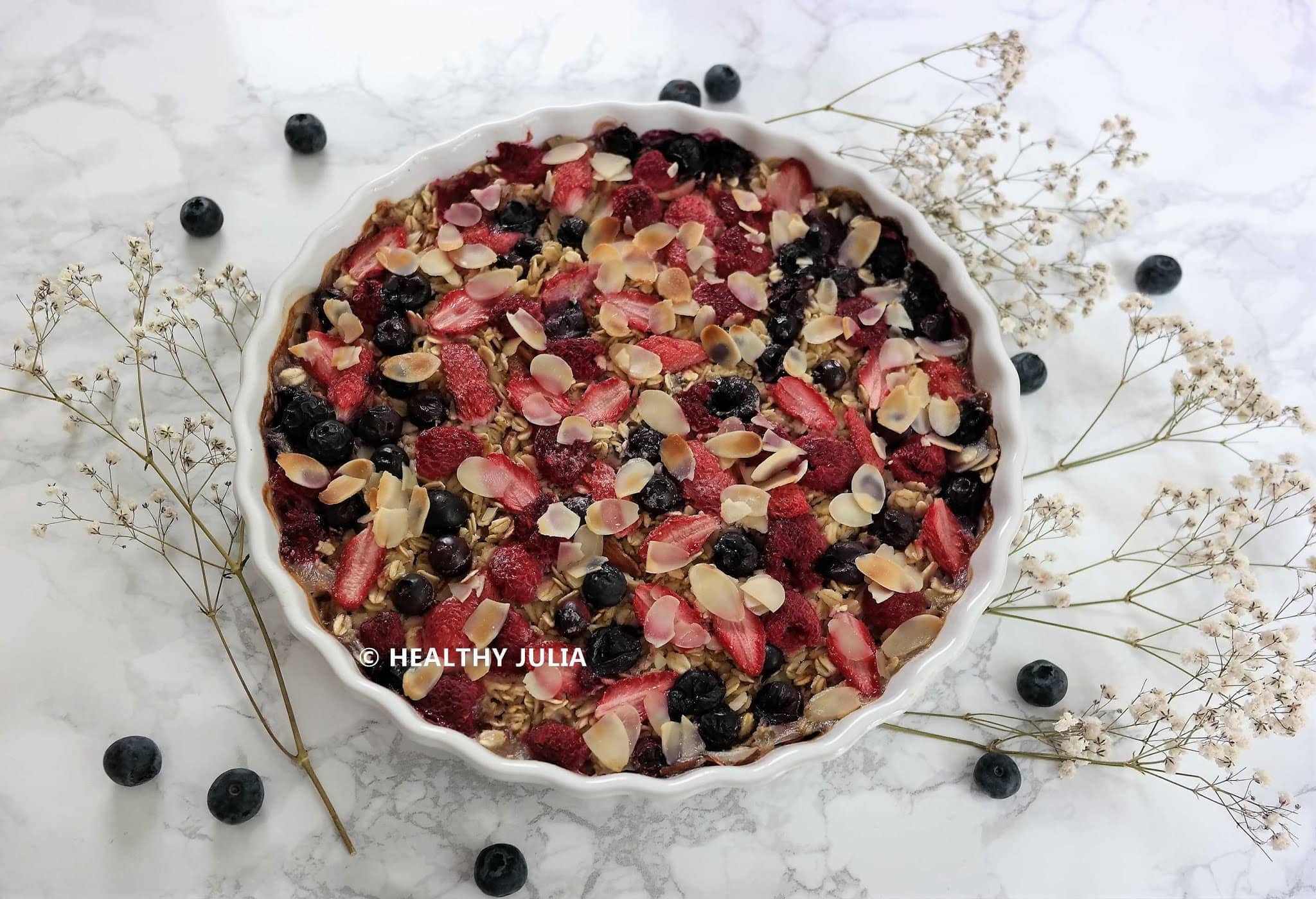 GRATIN DE FLOCONS D&rsquo;AVOINE AUX FRUITS ROUGES
