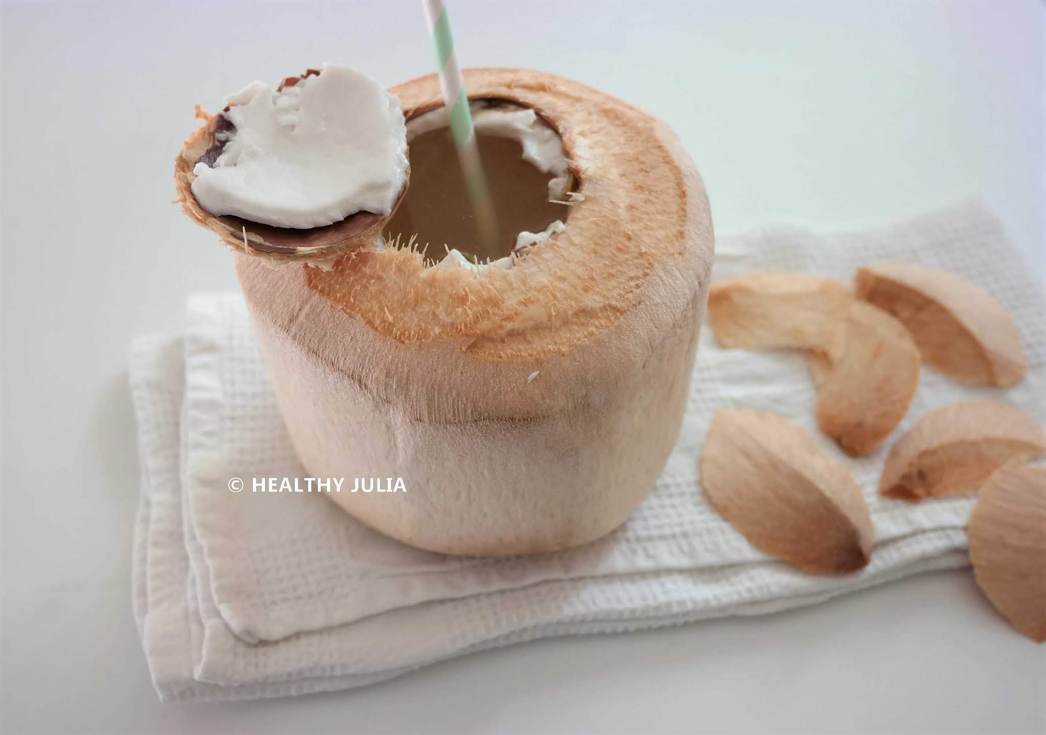 OUVRIR UNE NOIX DE COCO FRAÎCHE