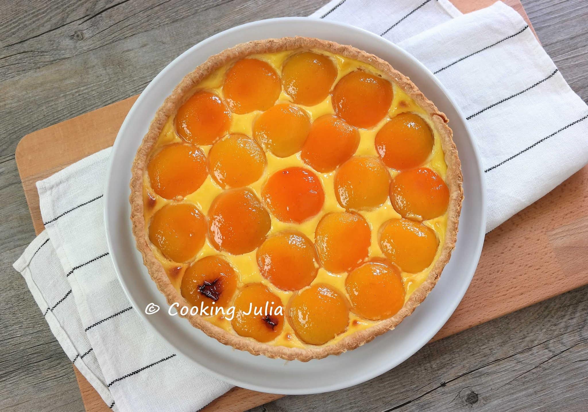 Tarte aux abricots au sirop