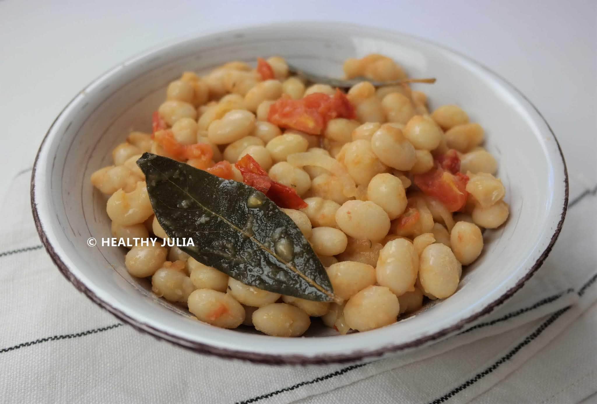 HARICOTS BLANCS À LA TOMATE