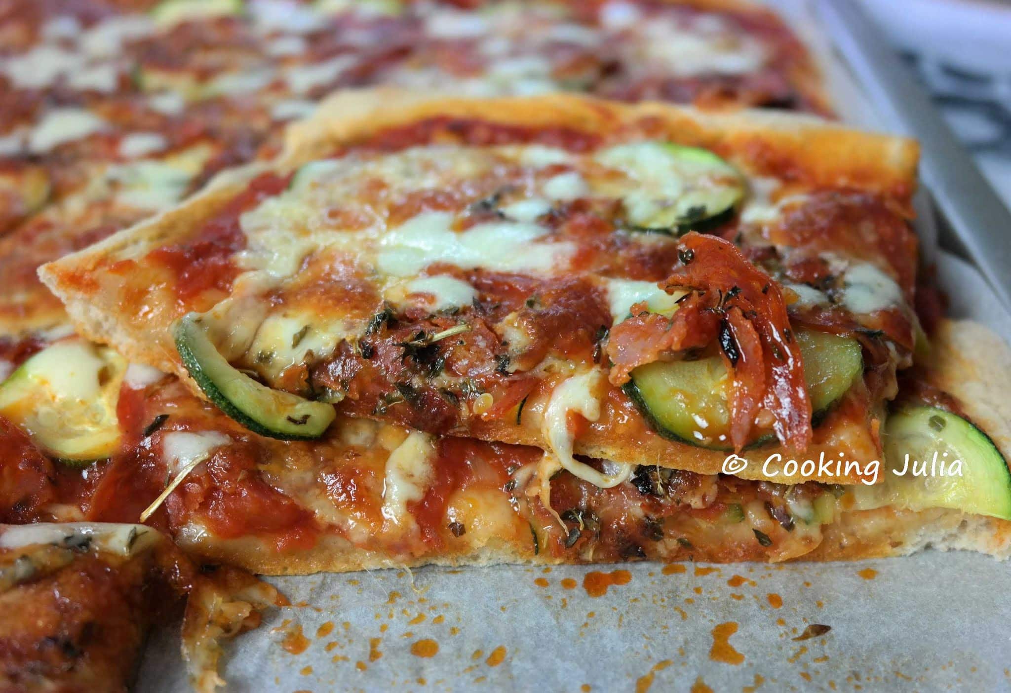 PIZZA AU CHORIZO ET COURGETTE