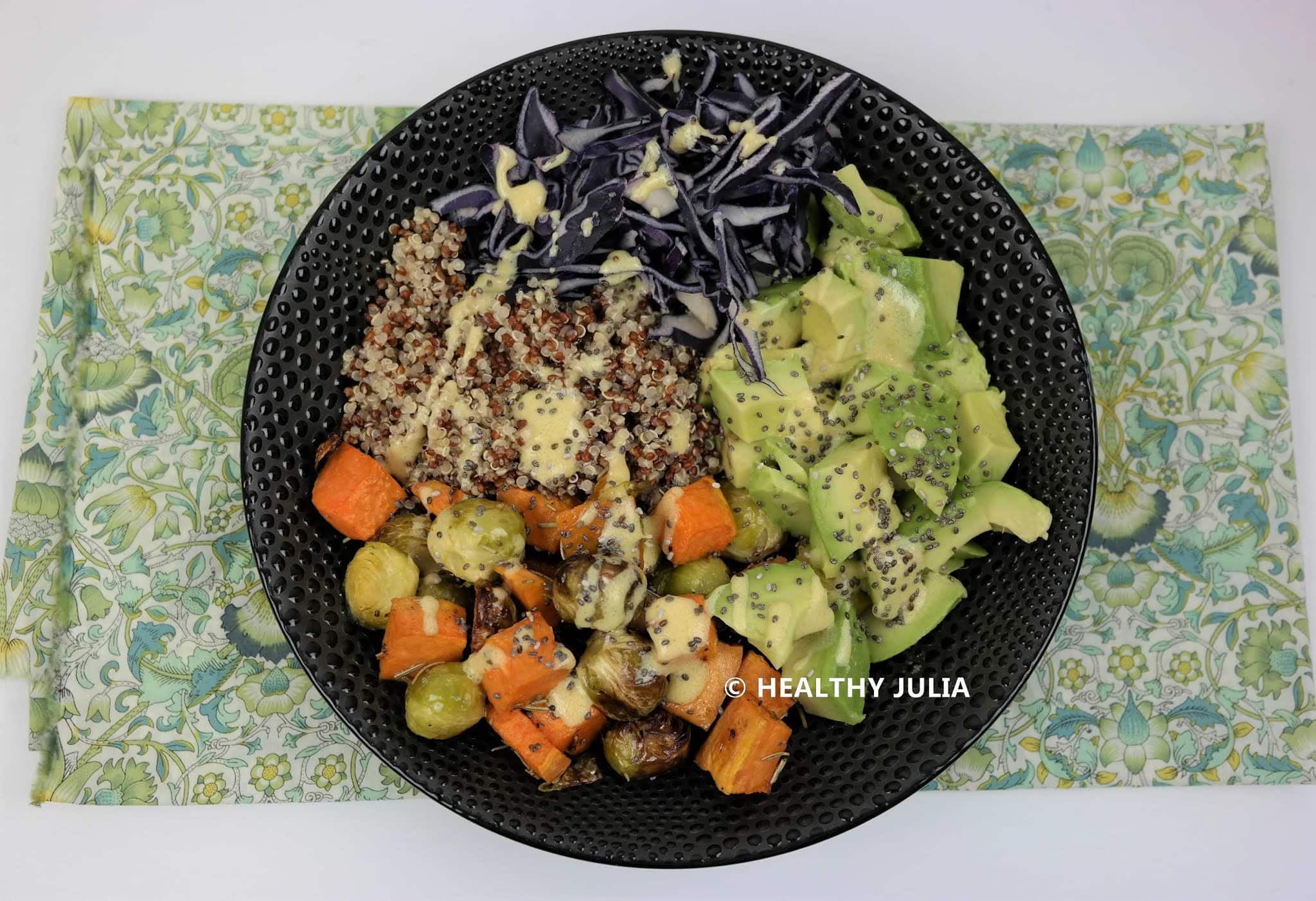 BOWL DE QUINOA AUX LÉGUMES RÔTIS AU ROMARIN
