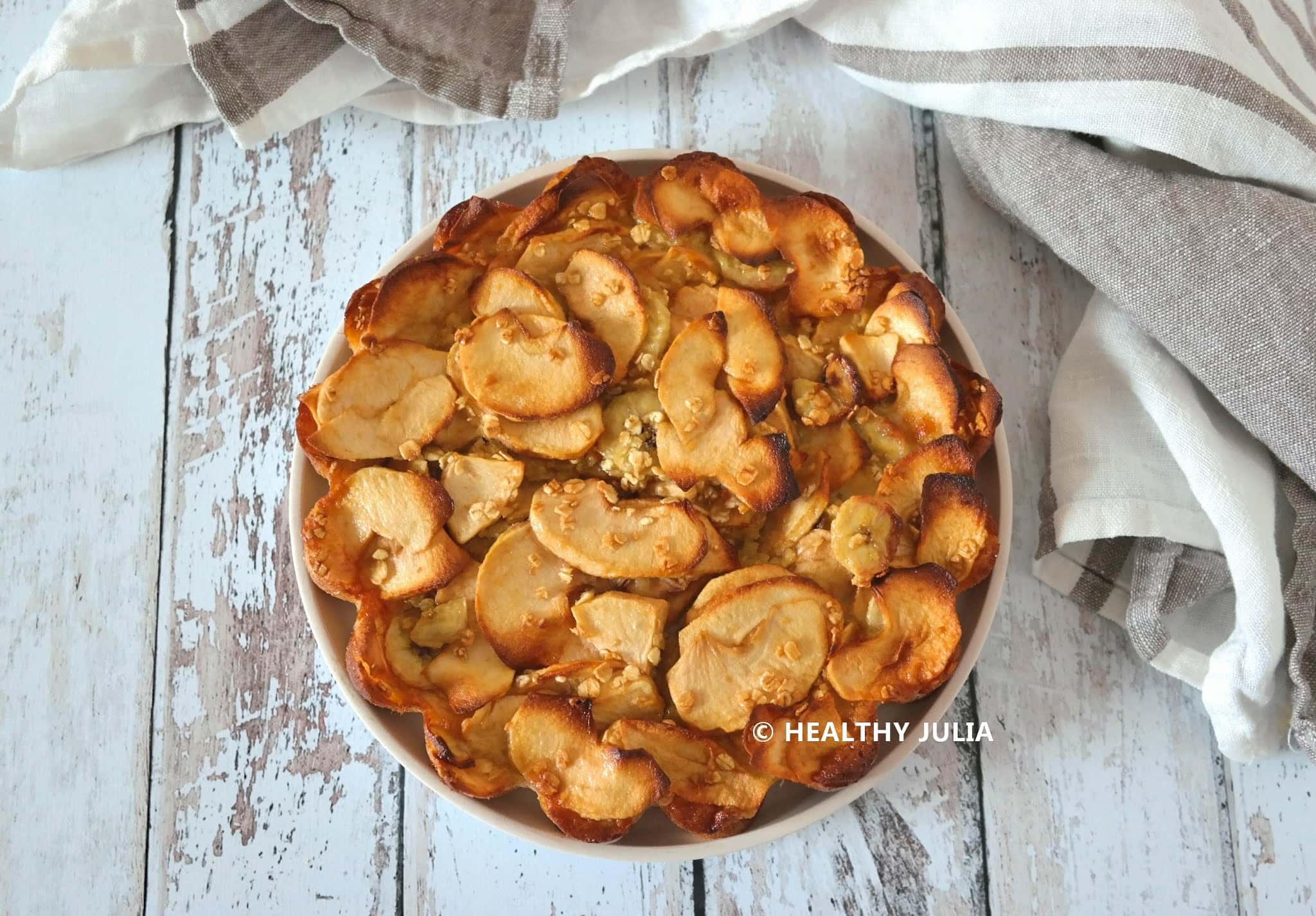 GÂTEAU LÉGER AUX POMMES, BANANES ET FLOCONS D’AVOINE