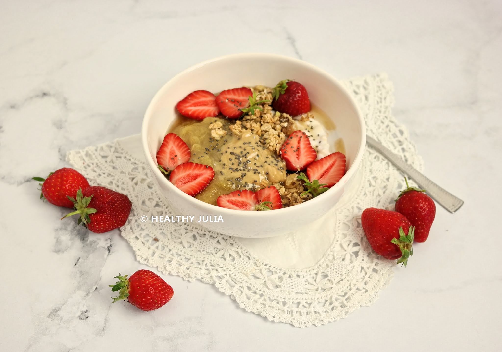 OVERNIGHT PORRIDGE FRAISE-RHUBARBE