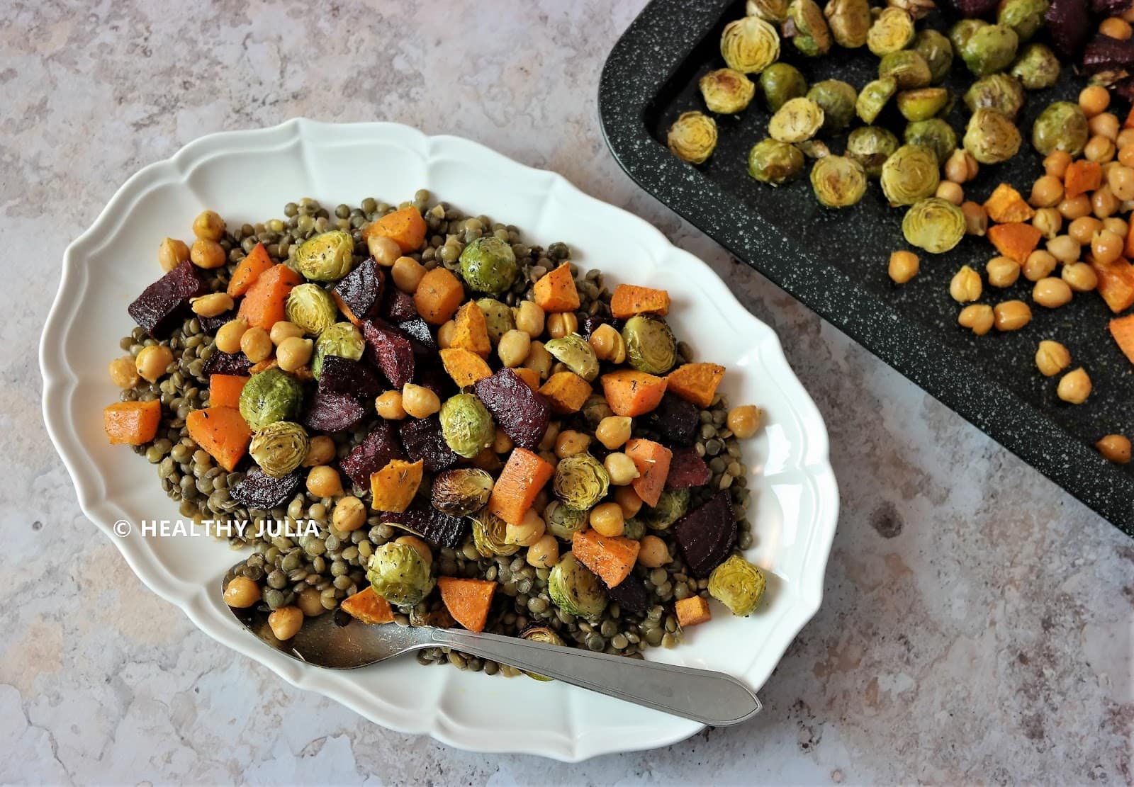 SALADE DE LENTILLES AUX LÉGUMES D&rsquo;HIVER RÔTIS