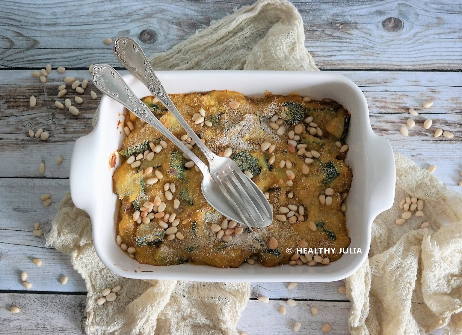 GRATIN DE COURGETTES À L&rsquo;AIL ET AUX PIGNONS
