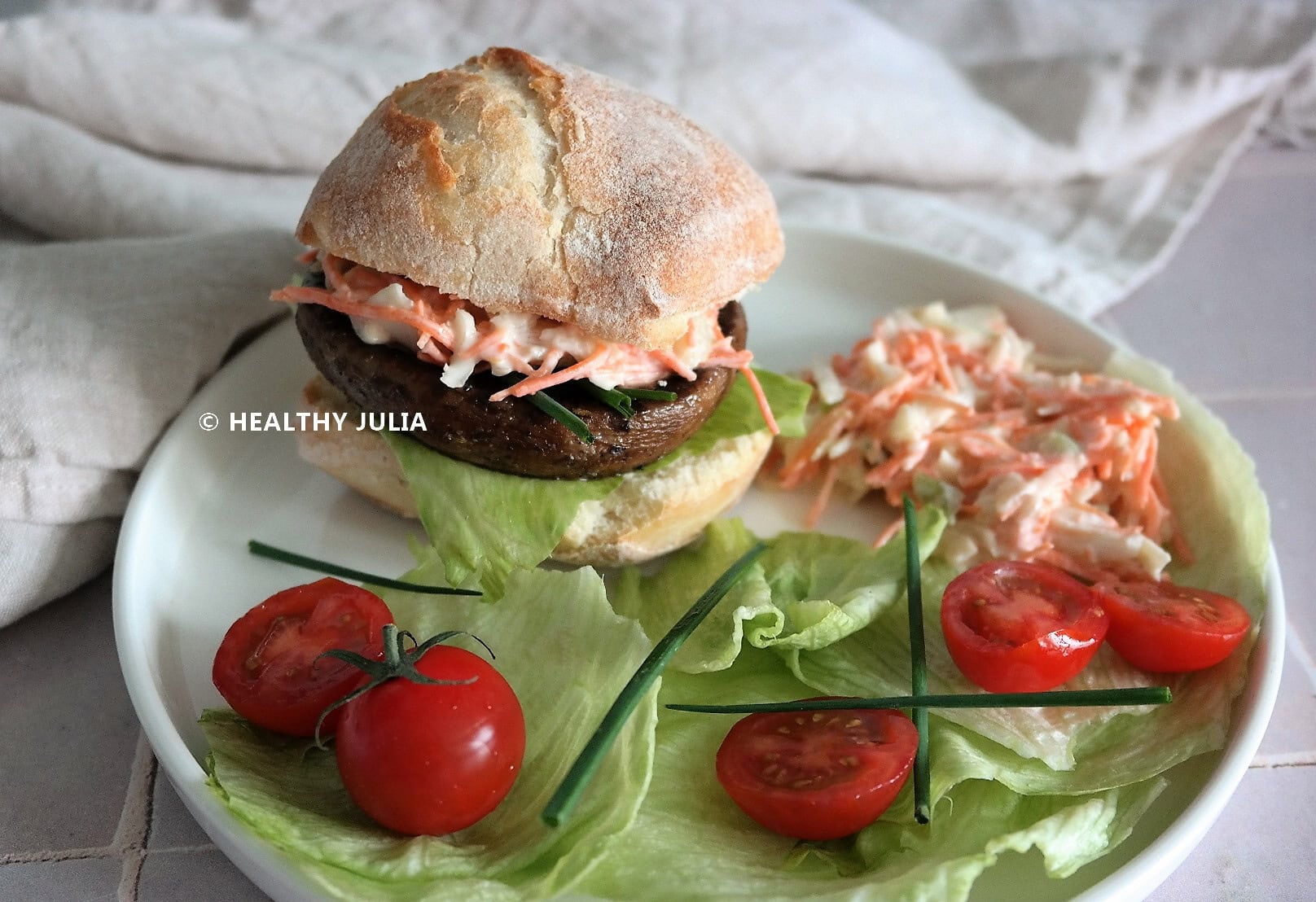 BURGERS DE PORTOBELLOS AU COLESLAW