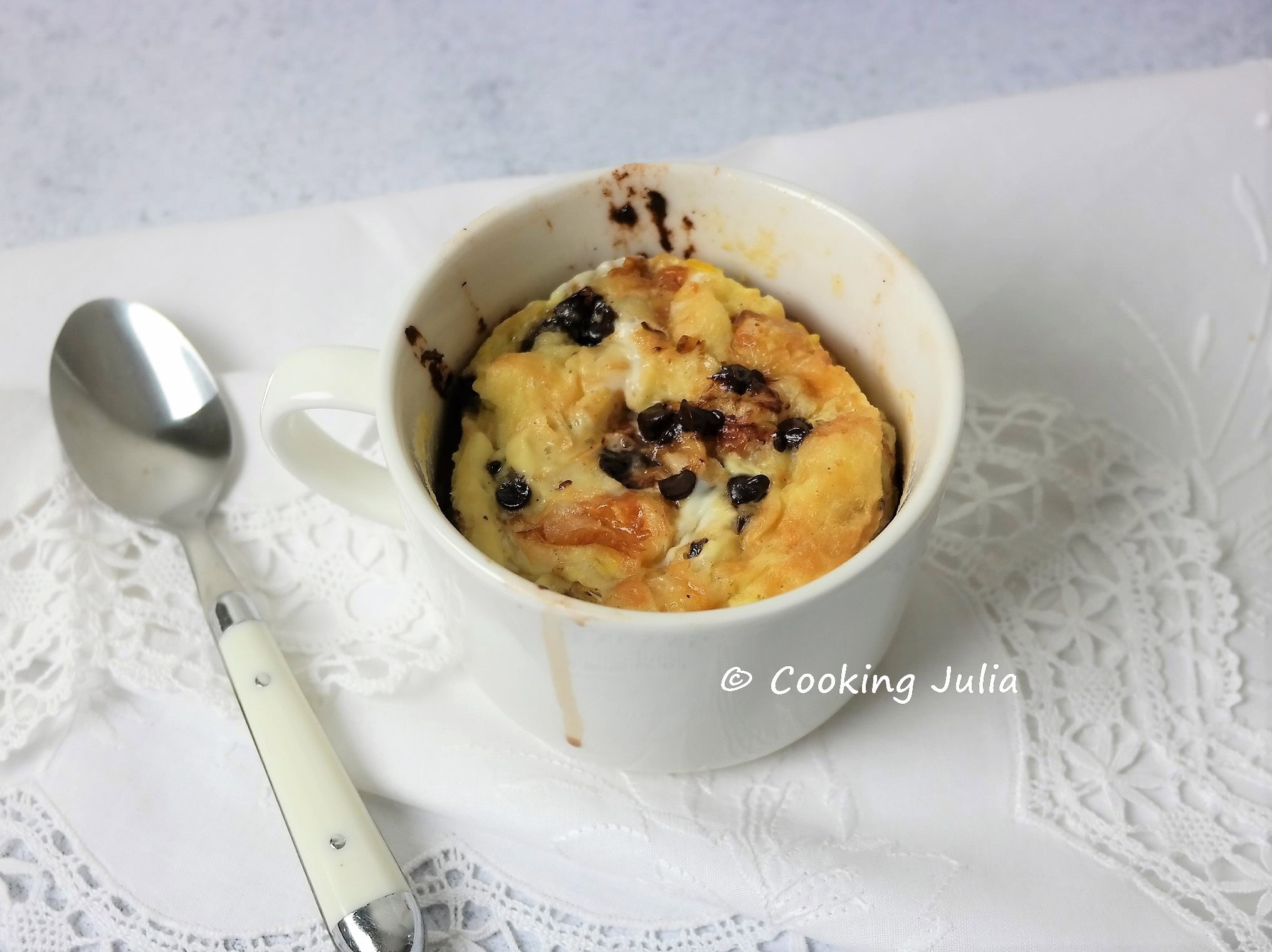 PAIN AU CHOCOLAT PERDU FAÇON MUG CAKE