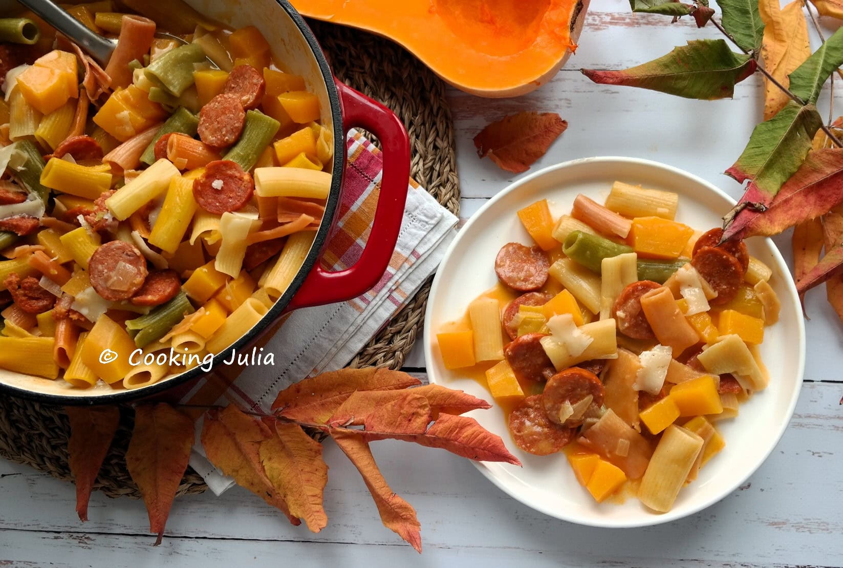 ONE PAN PASTA À LA BUTTERNUT ET AU CHORIZO