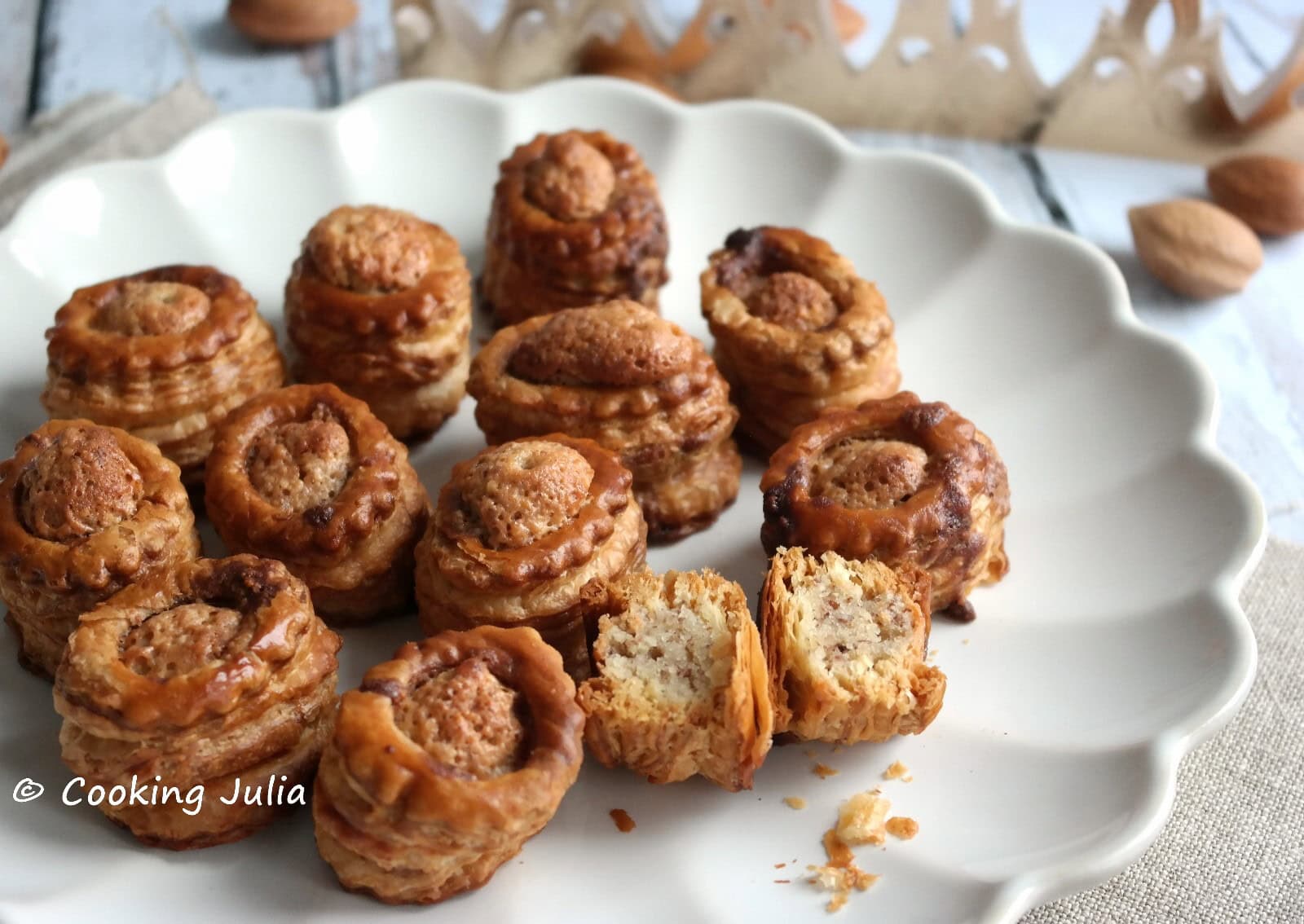 MINI-BOUCHÉES FAÇON GALETTE DES ROIS