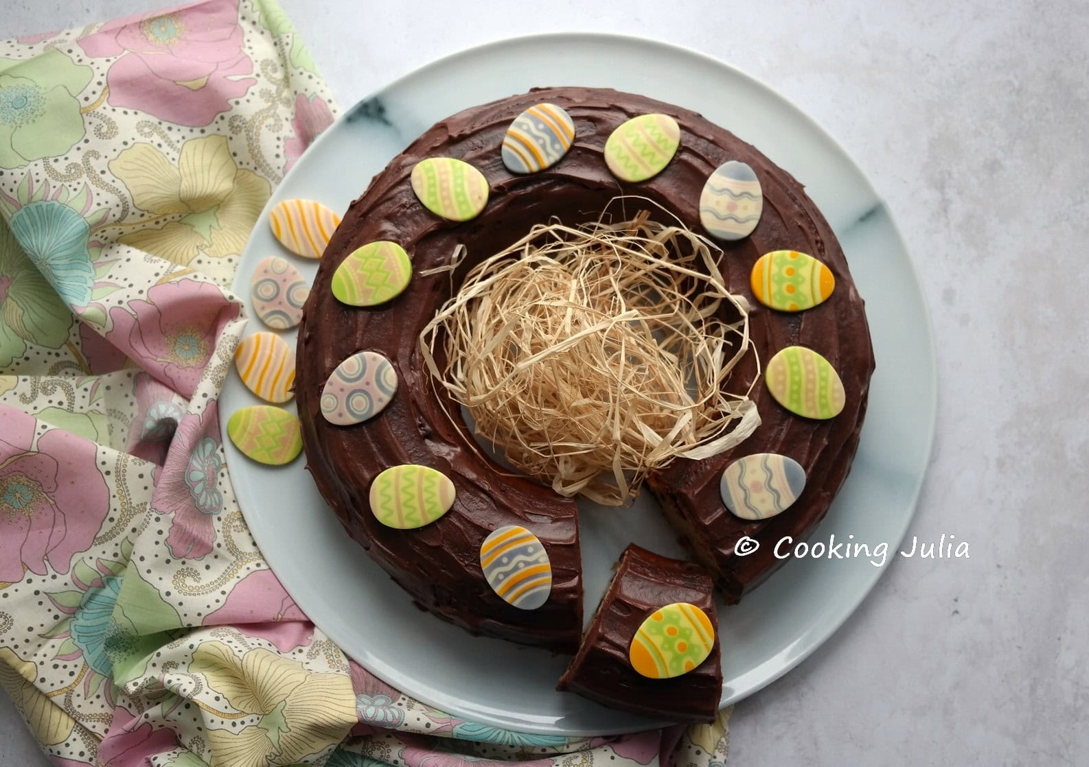 COURONNE DE PÂQUES À LA RICOTTA ET AUX PÉPITES DE CHOCOLAT