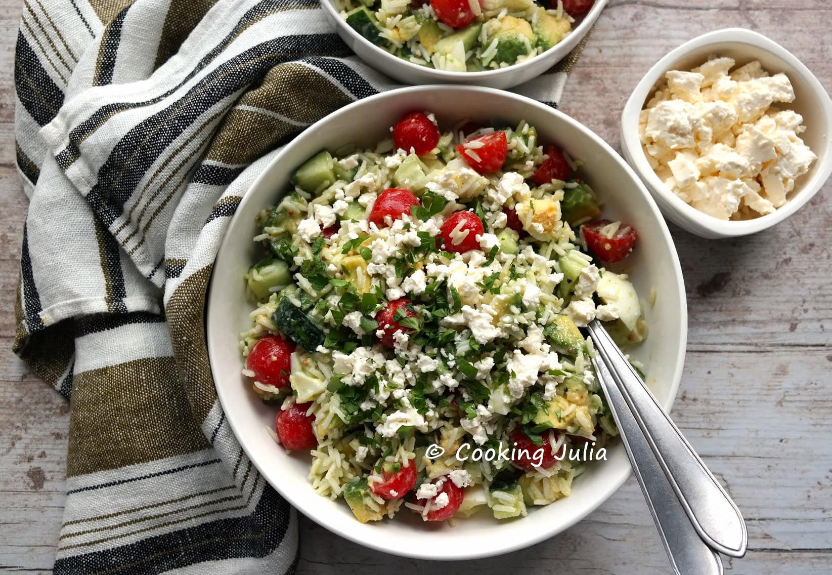 SALADE DE RIZ AUX CRUDITÉS ET À LA FETA