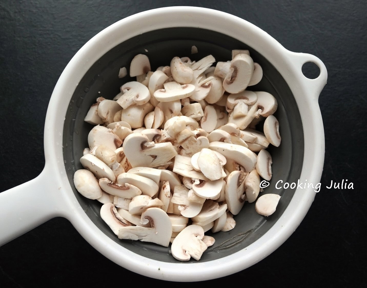 xSaucisses%20de%20Toulouse,%20moutarde%20et%20champignons%205.jpeg