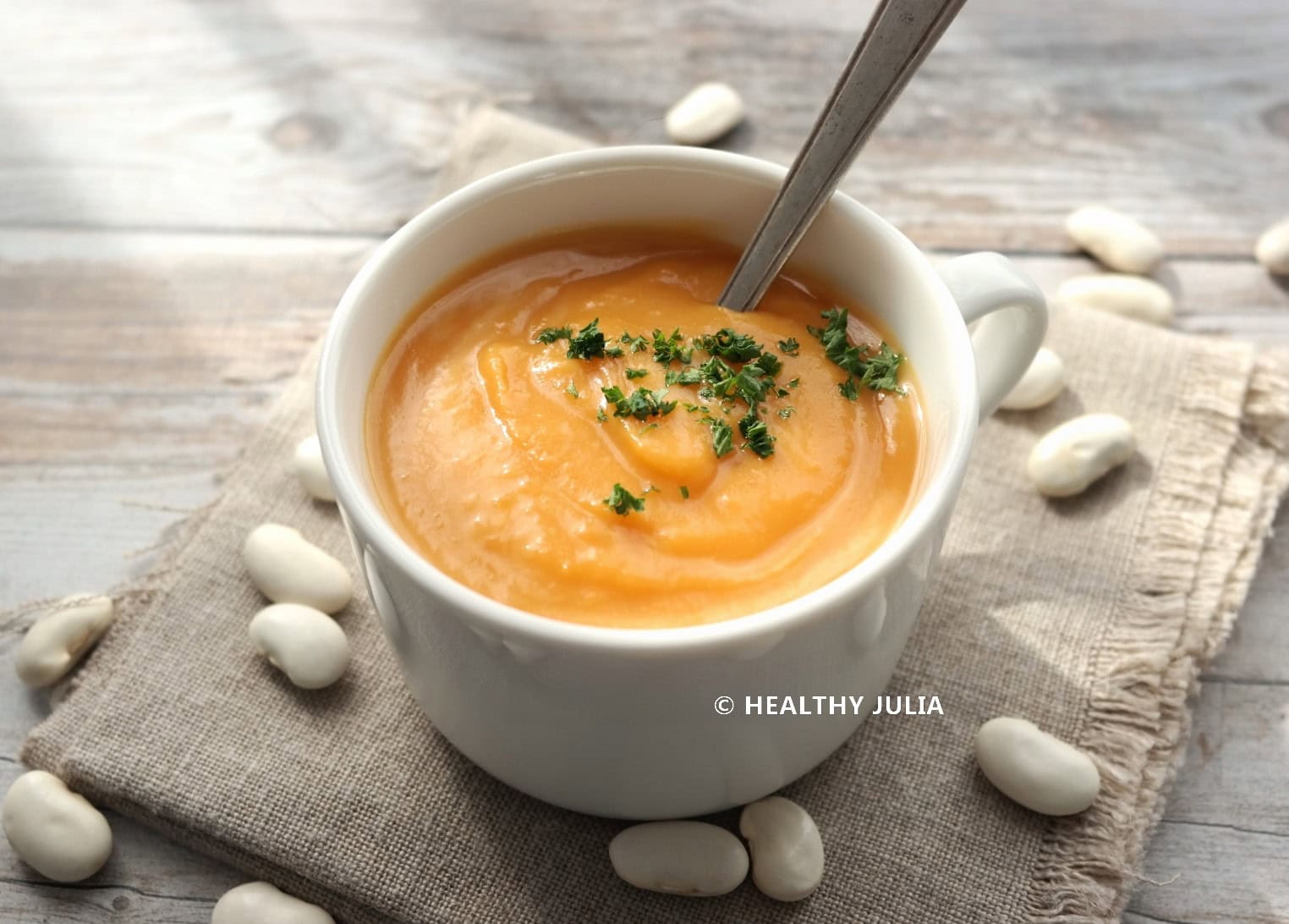 VELOUTÉ DE COURGE AUX HARICOTS BLANCS