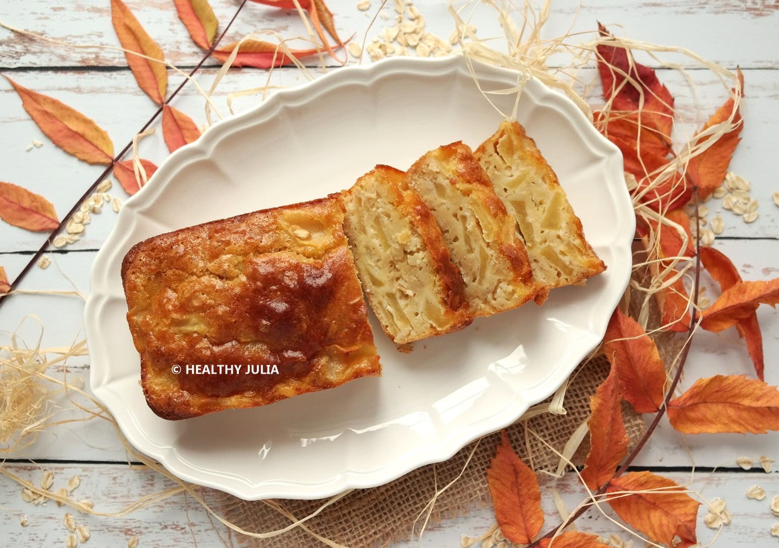 PETIT CAKE AUX FLOCONS D&rsquo;AVOINE, POMME ET SIROP D&rsquo;ÉRABLE