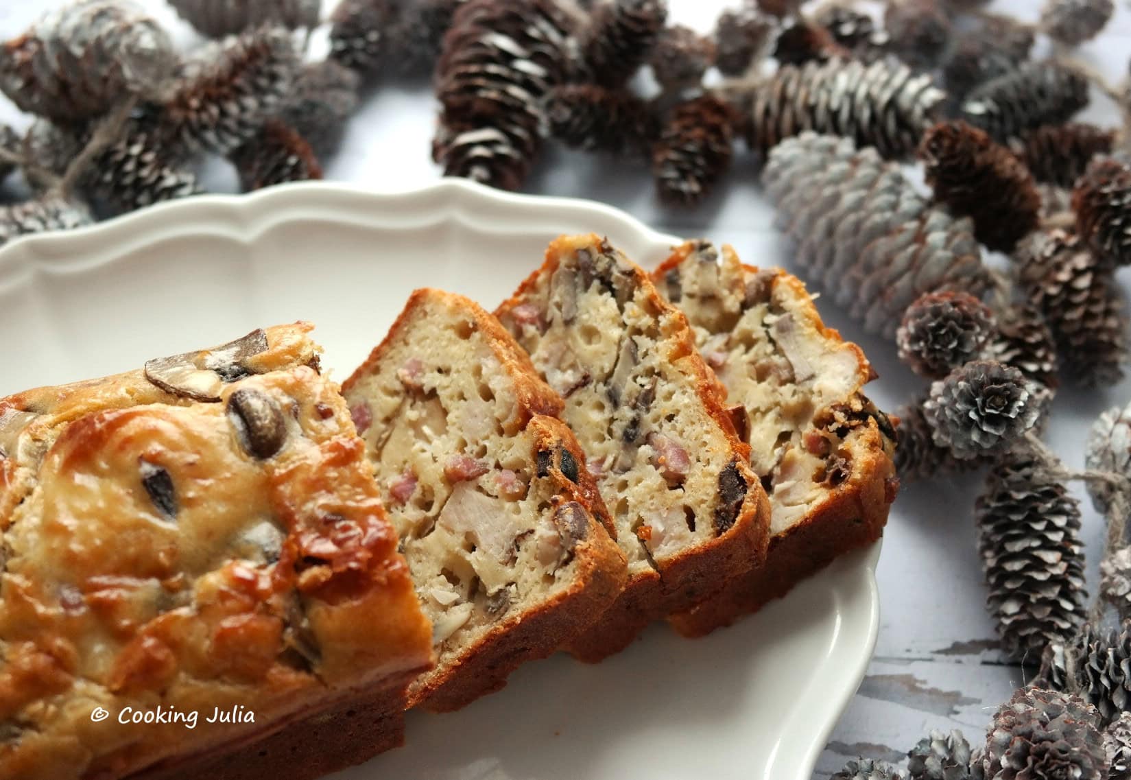 CAKE AU BOUDIN BLANC, CÈPES ET PARMESAN