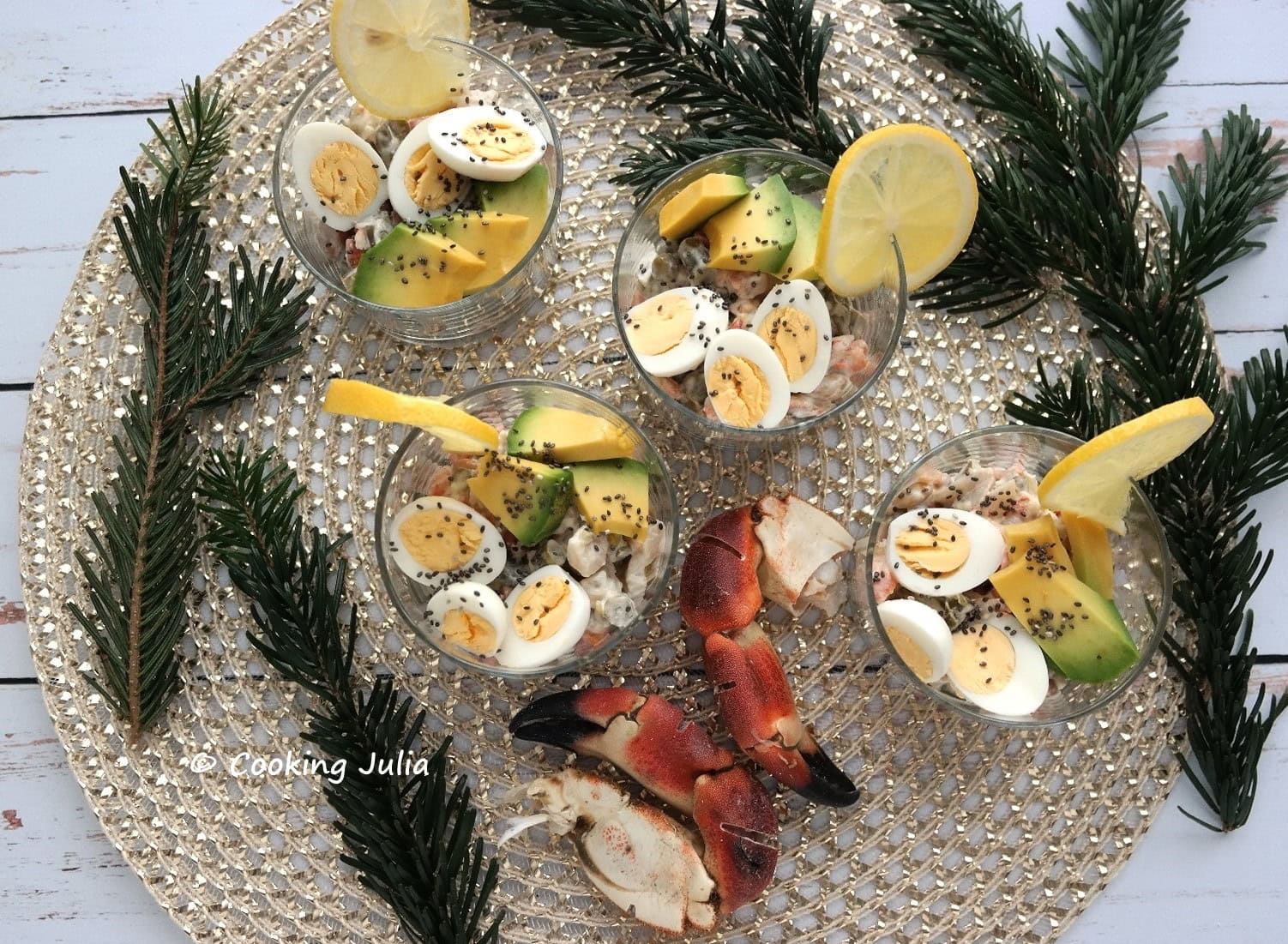 MACÉDOINE AU CRABE ET ŒUFS DE CAILLE