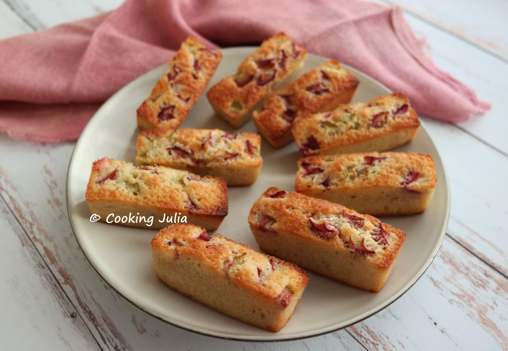 FINANCIERS À LA RHUBARBE