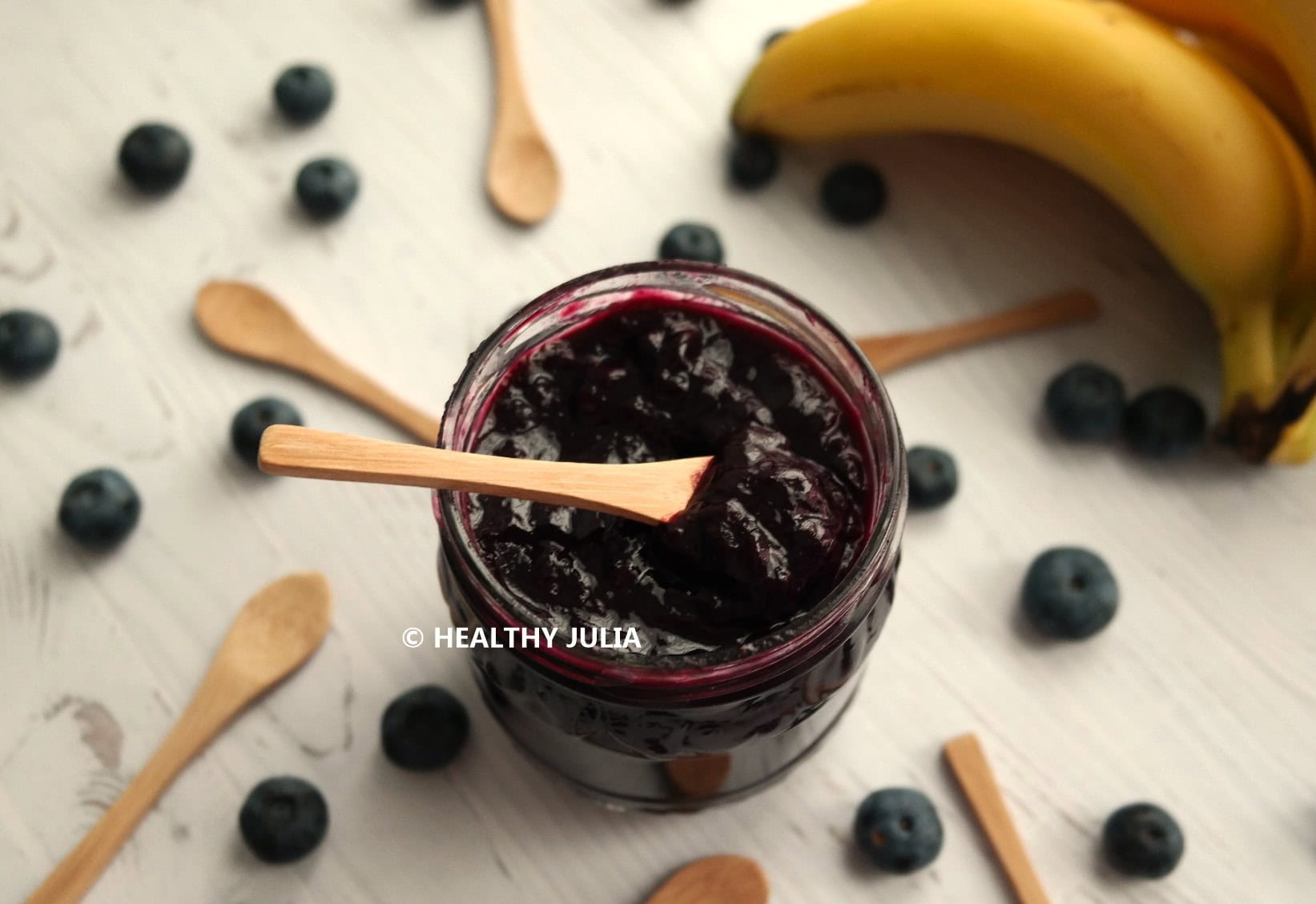 CONFITURE DE MYRTILLES ET BANANES TRÈS MÛRES ALLÉGÉE EN SUCRE