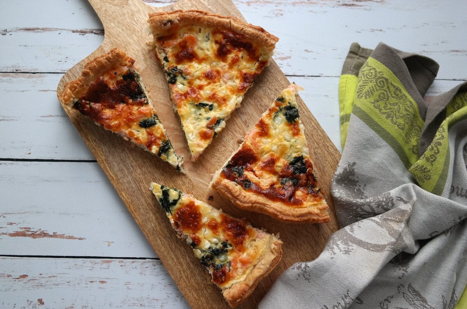 Quiche au saumon fumé, épinards et cottage cheese